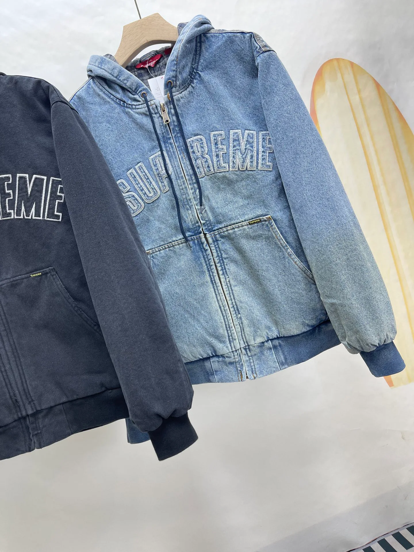 Куртки И Пуховики Женские Supreme 10542432