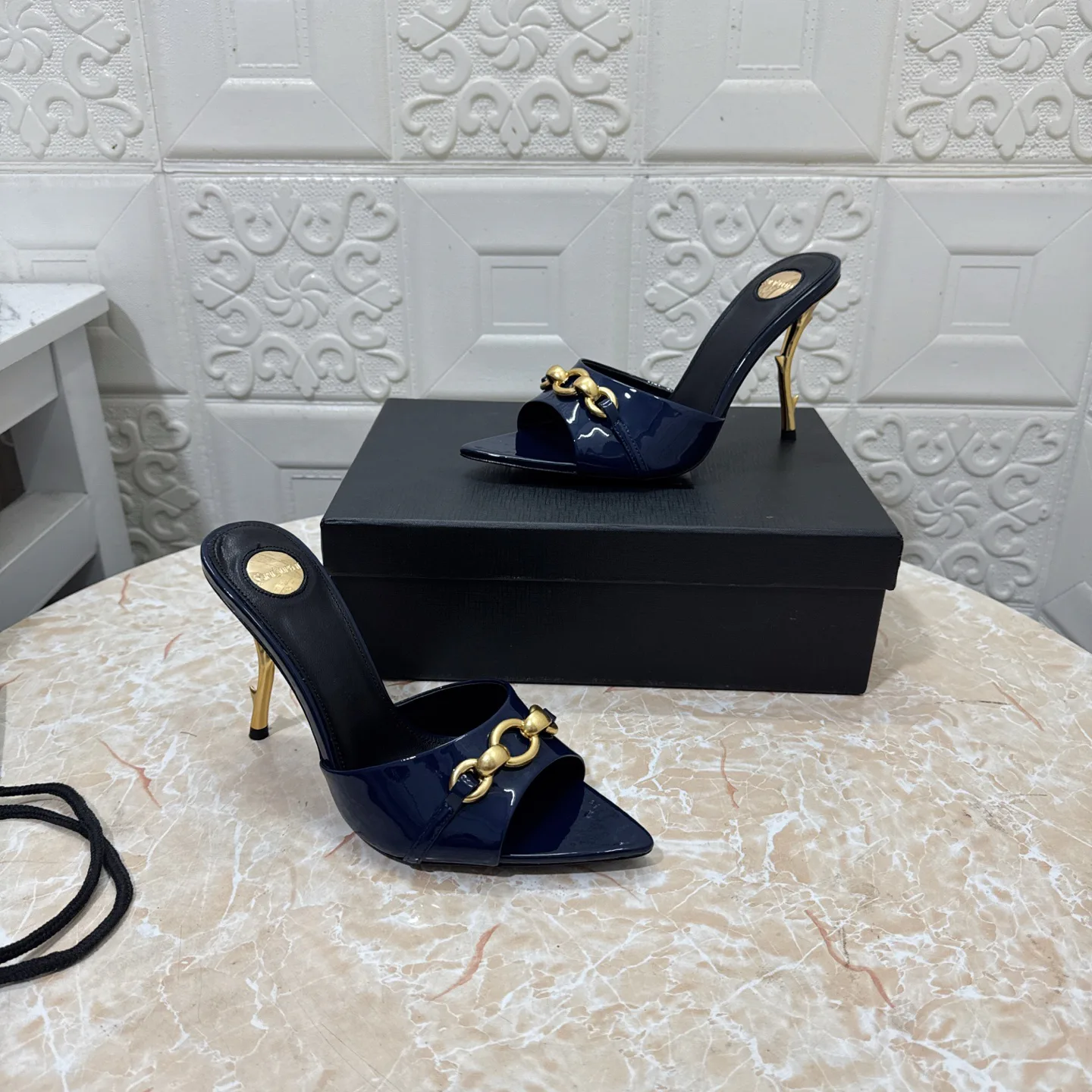 Босоножки Женские Saint Laurent 605554