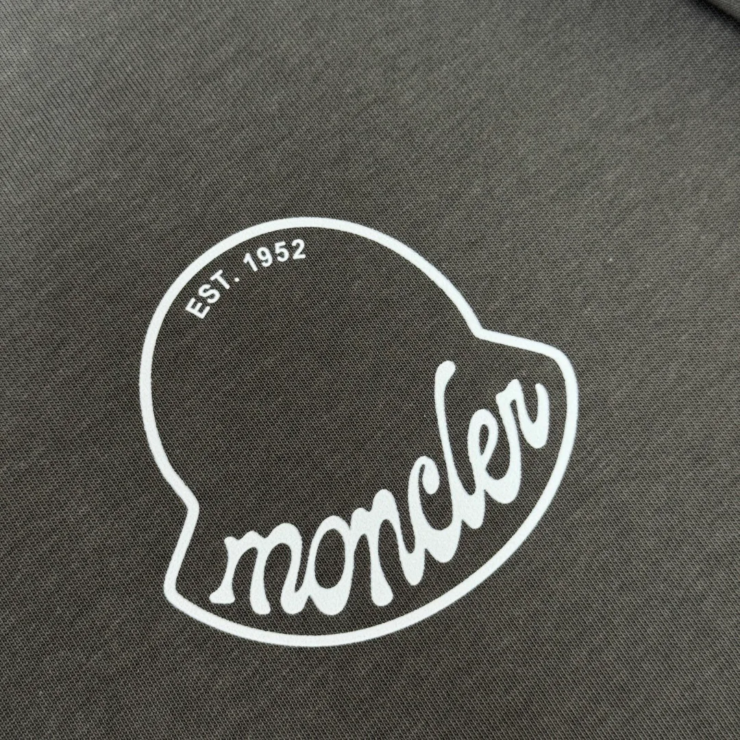 Футболки Женские Moncler 10292170