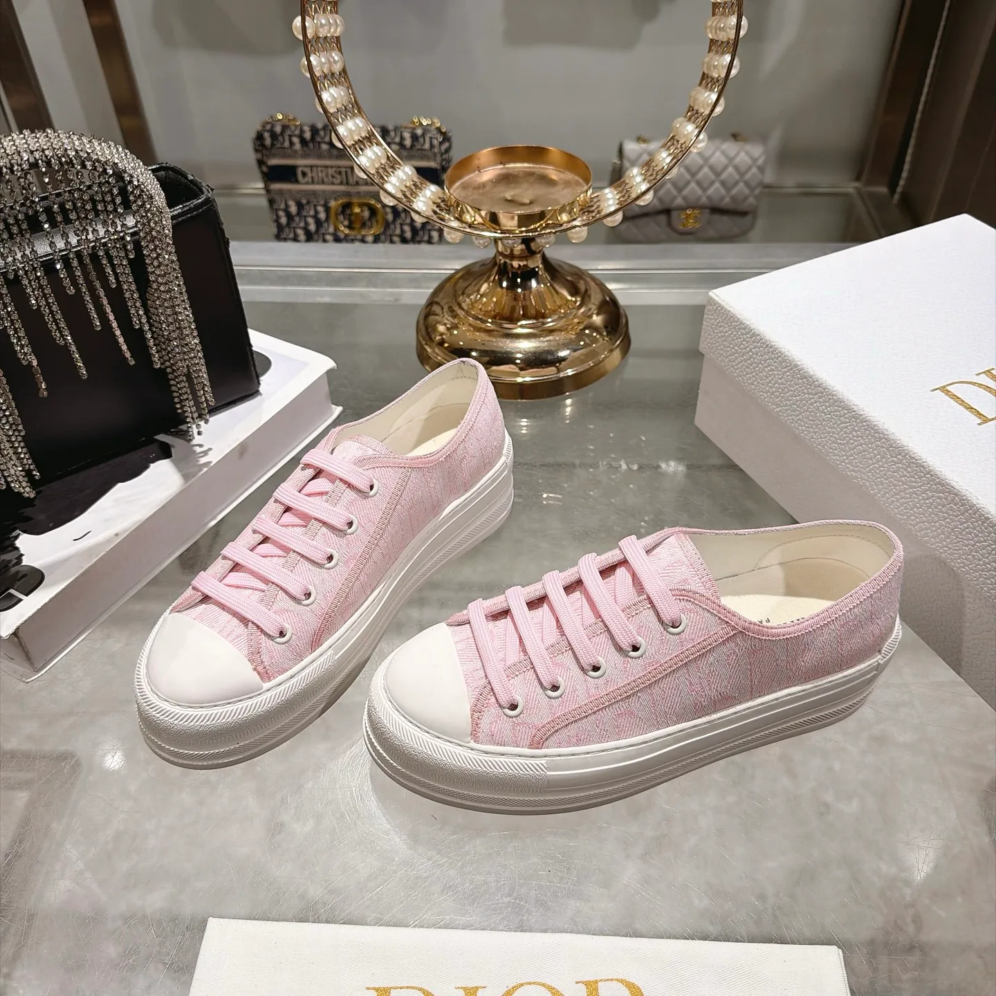 Кроссовки Женские Christian Dior 18764218