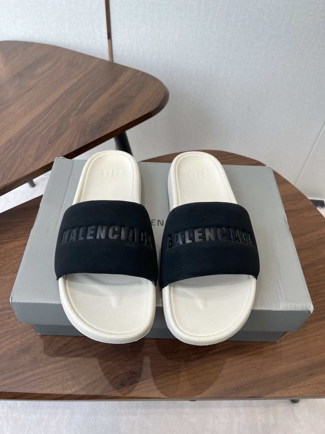 Шлепанцы Женские Balenciaga 11304165