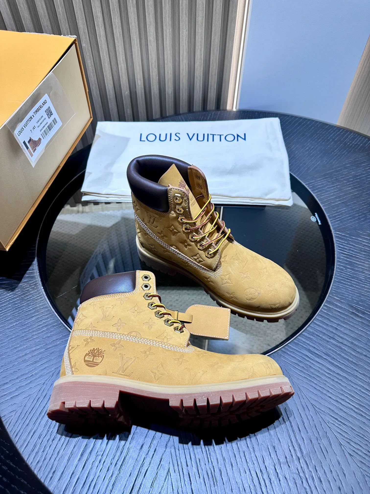 Ботинки Женские Louis Vuitton 18995449