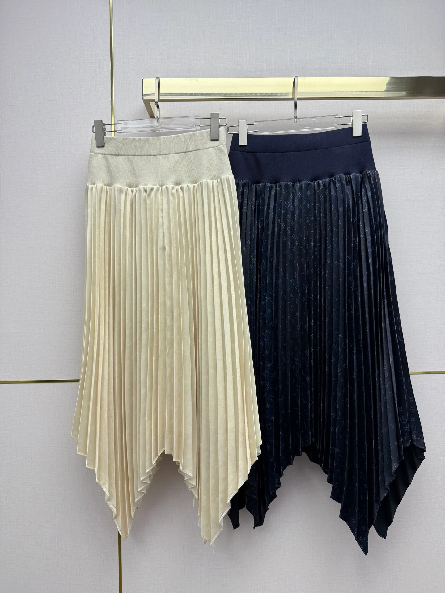 Юбки Женские Louis Vuitton 3055335