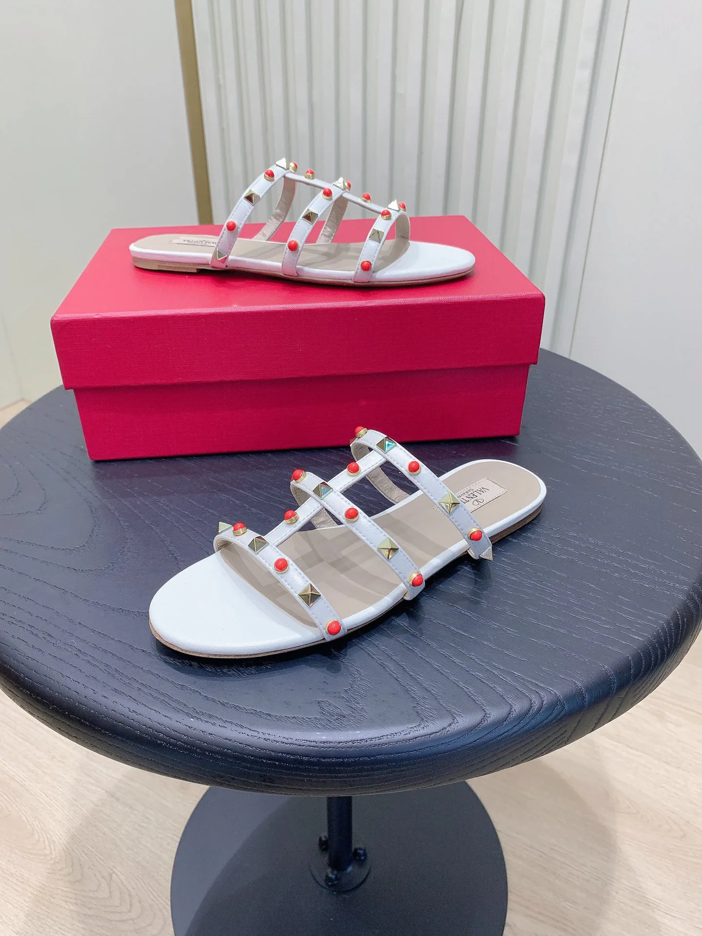 Шлепанцы Женские Valentino 748130