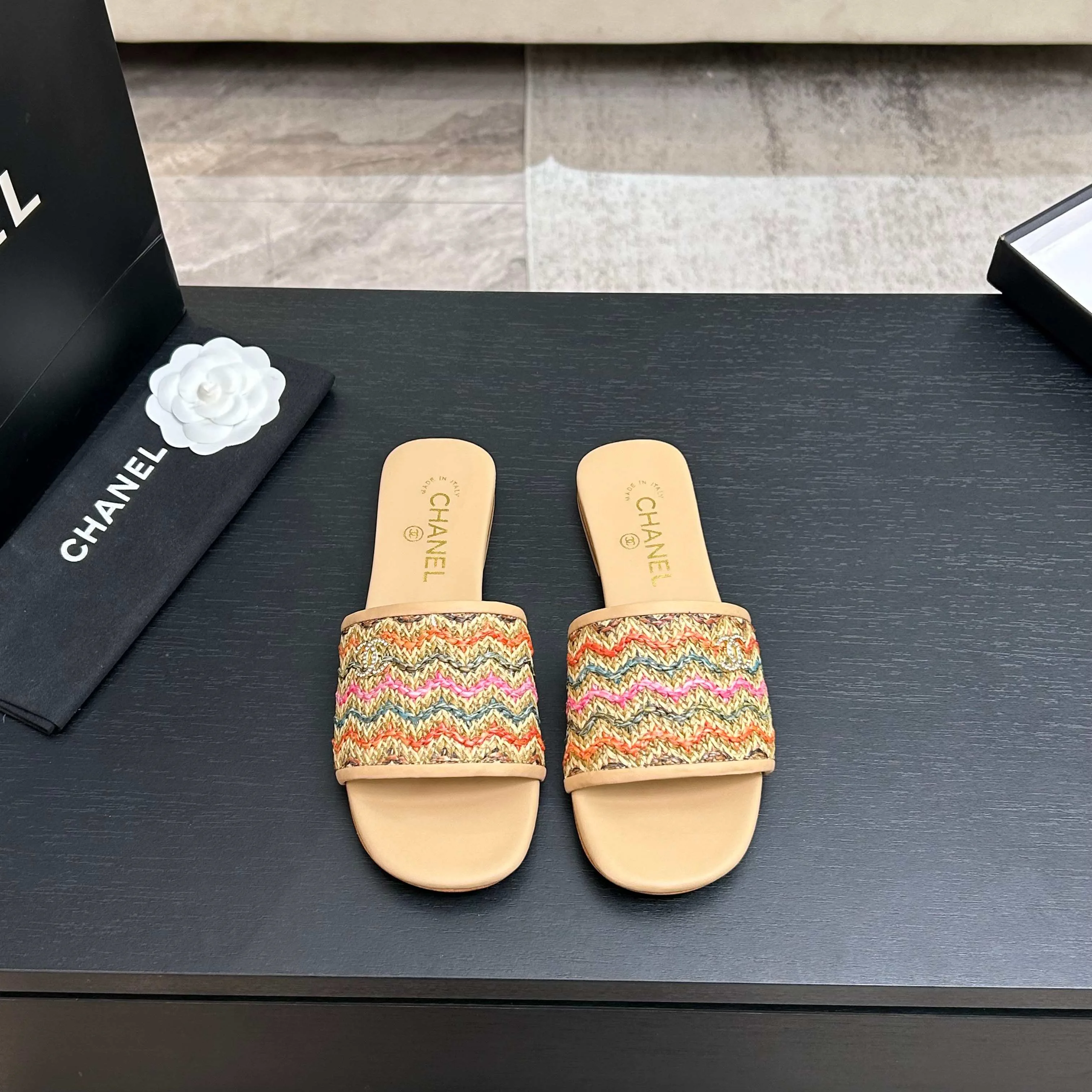Шлепанцы Женские Chanel 10611365