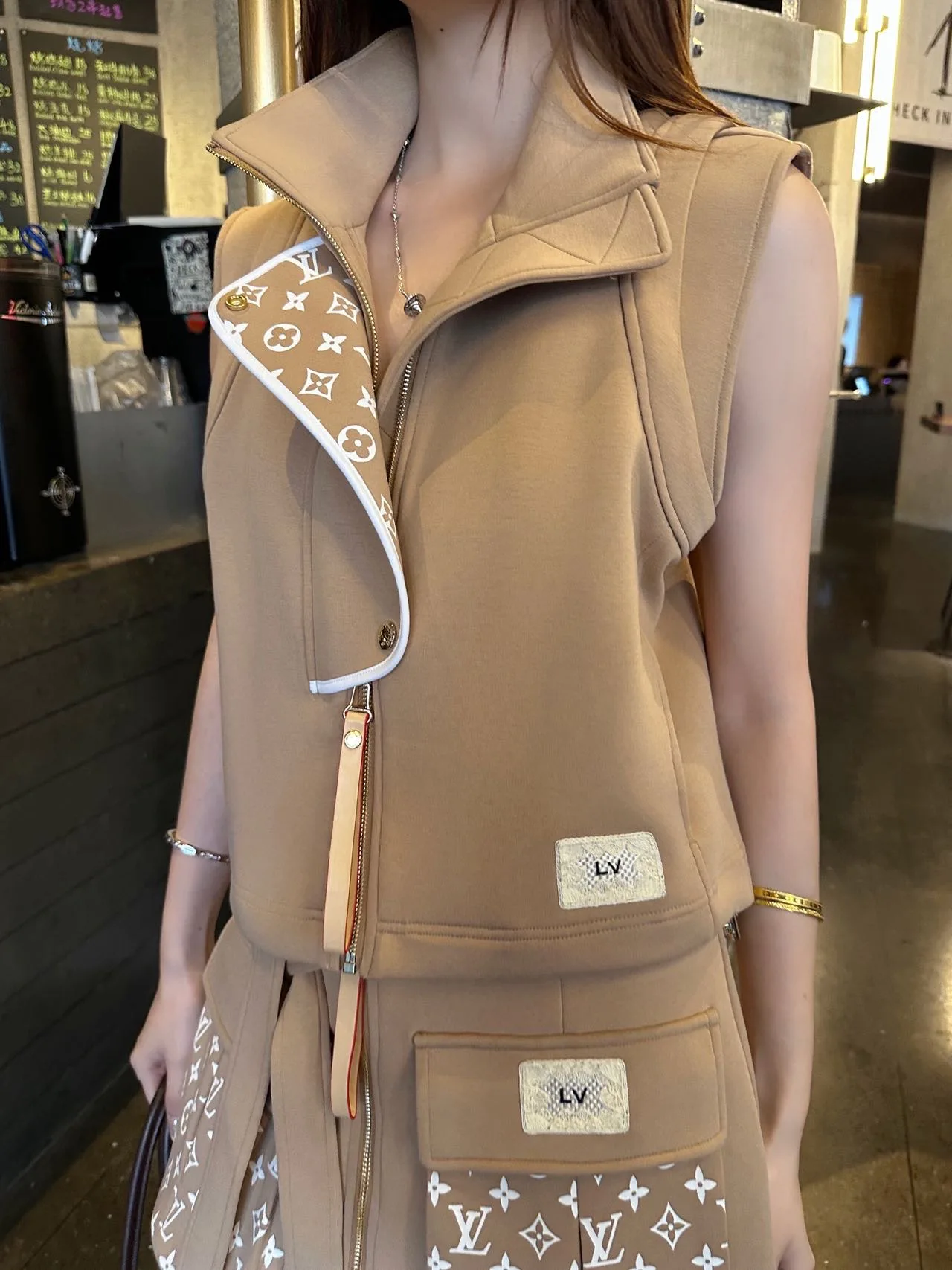 Жилеты Женские Louis Vuitton 18478541