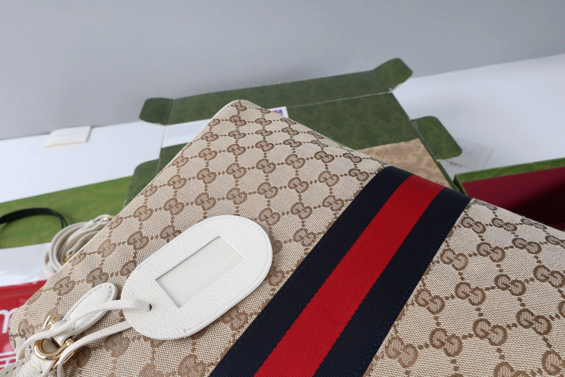 Классические Сумки Женские Gucci 18250578