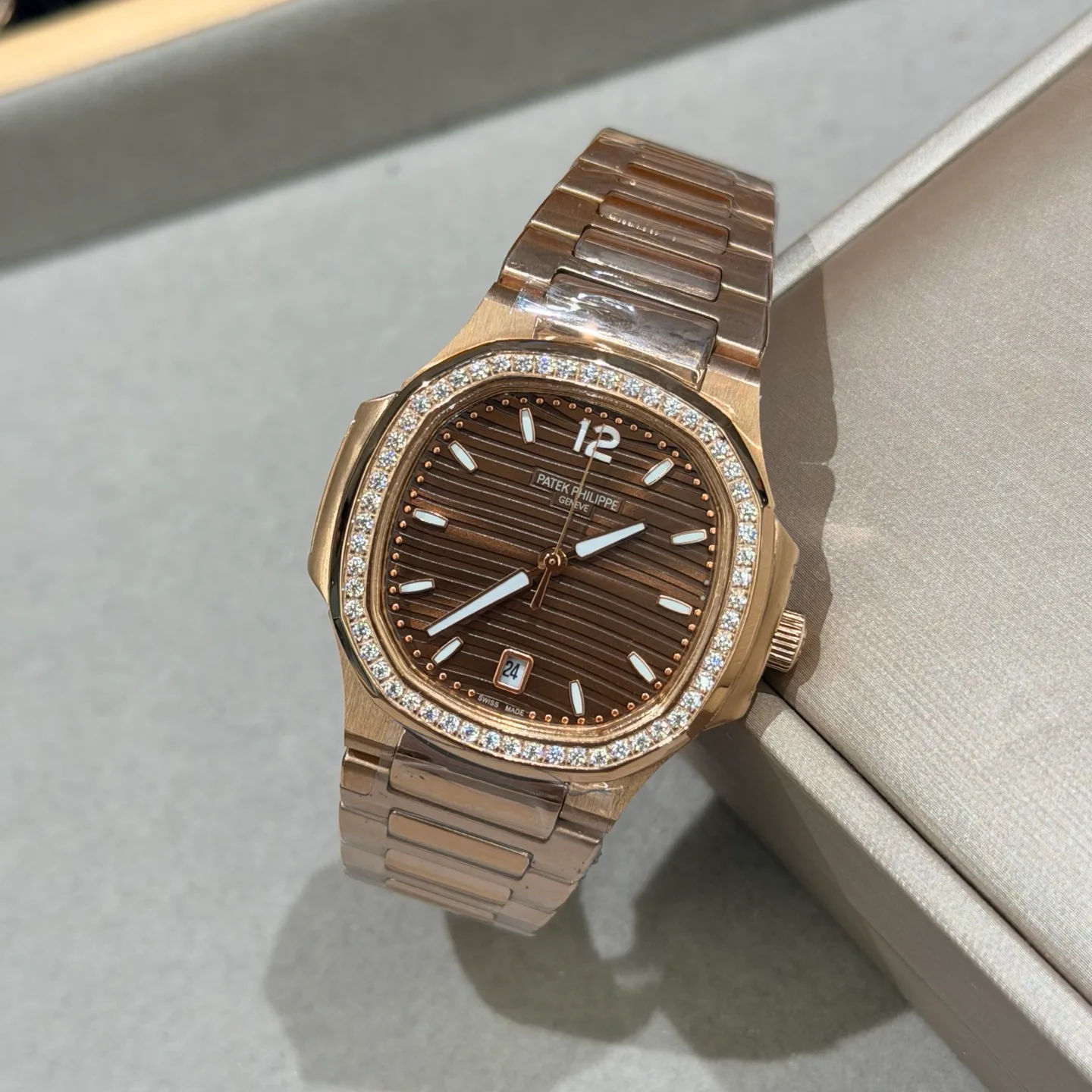 Часы Женские Patek Philippe 18362044