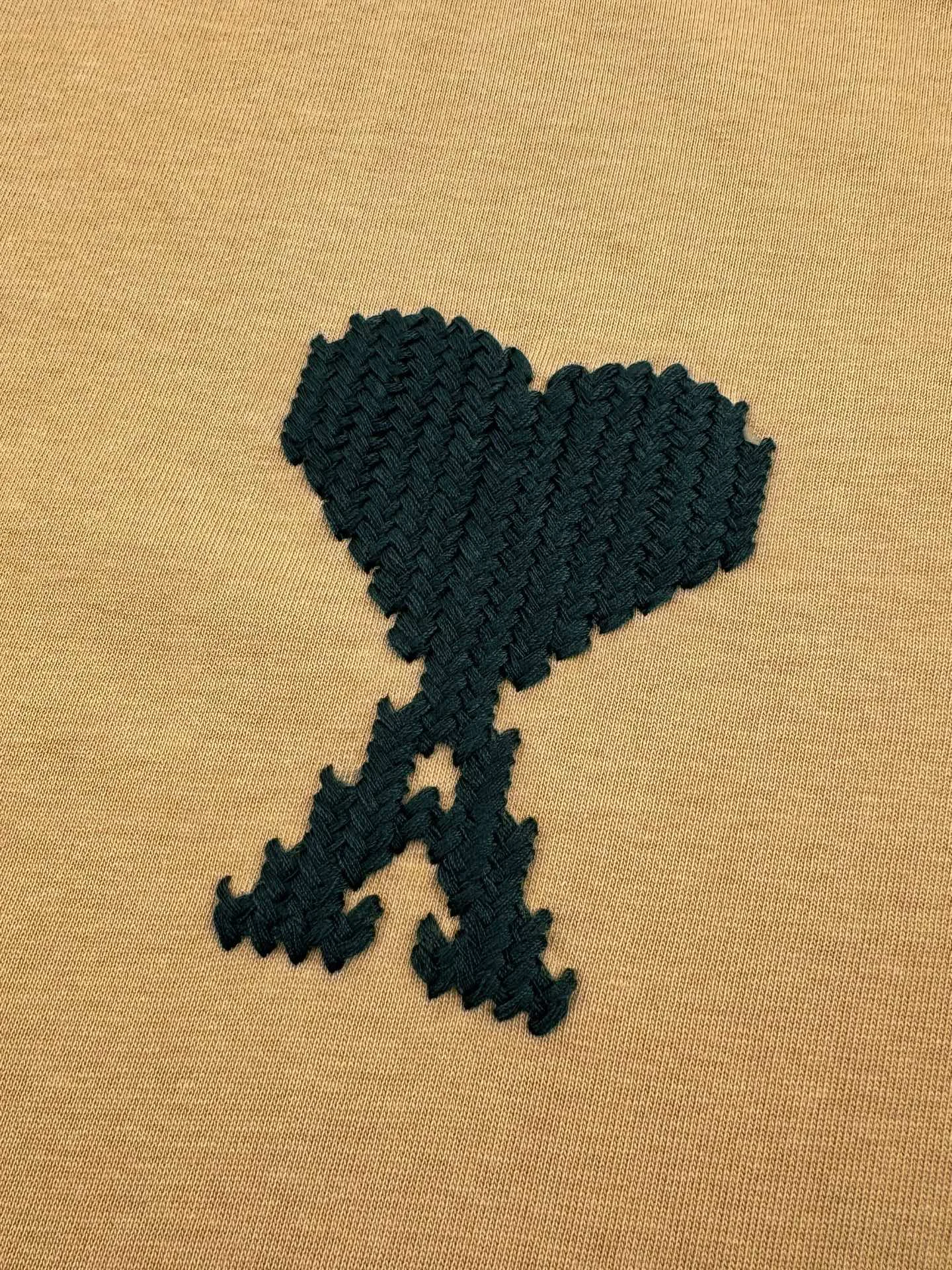 Футболки Женские Ami Paris 5889940