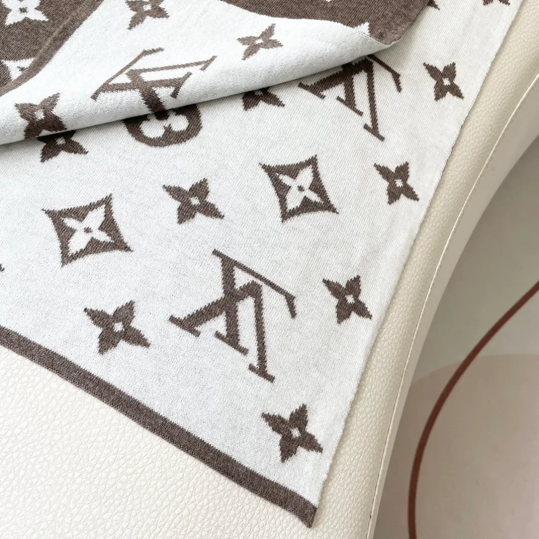 Шарфы Louis Vuitton 369663