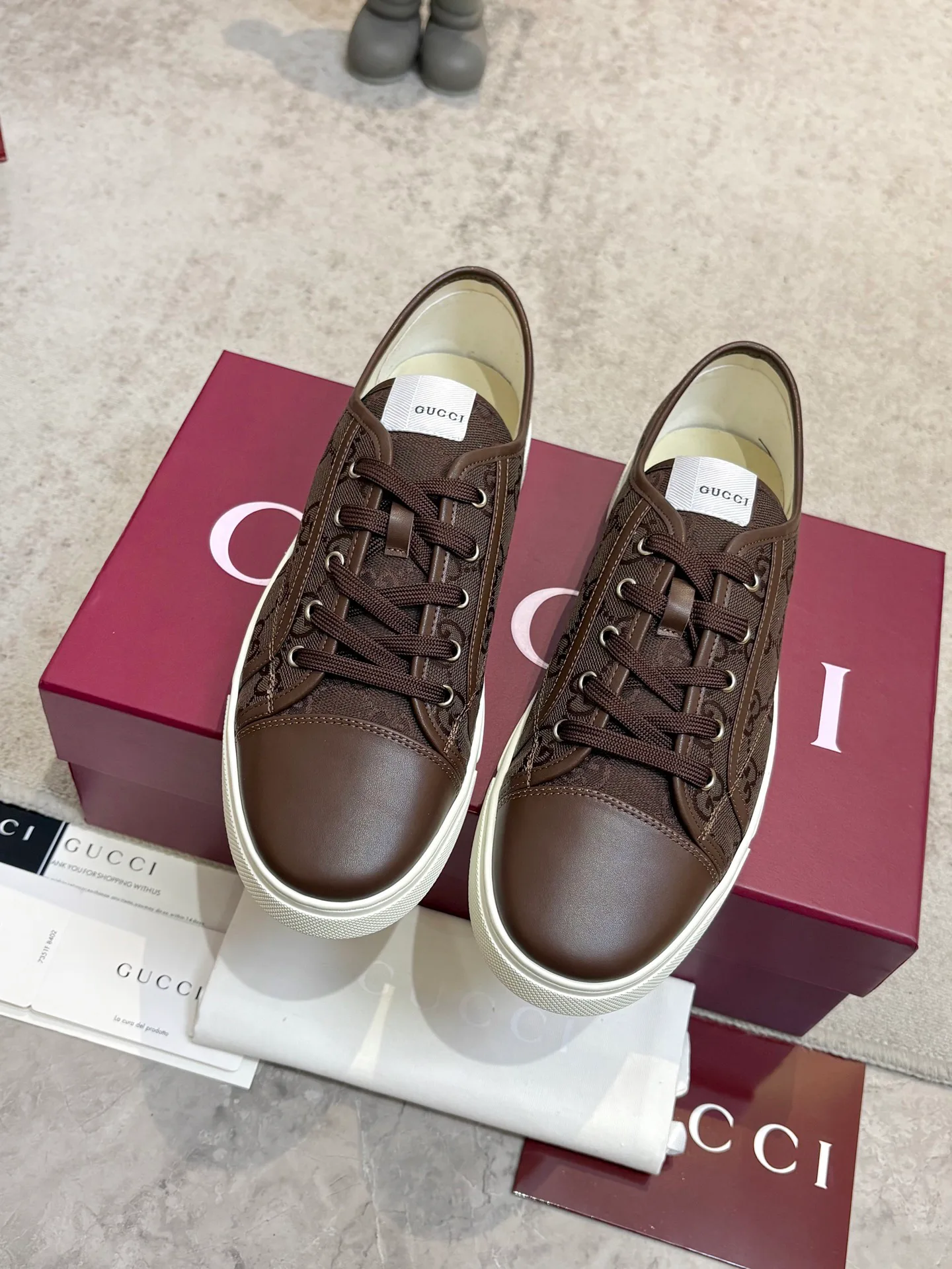 Кроссовки Женские Gucci 18901590