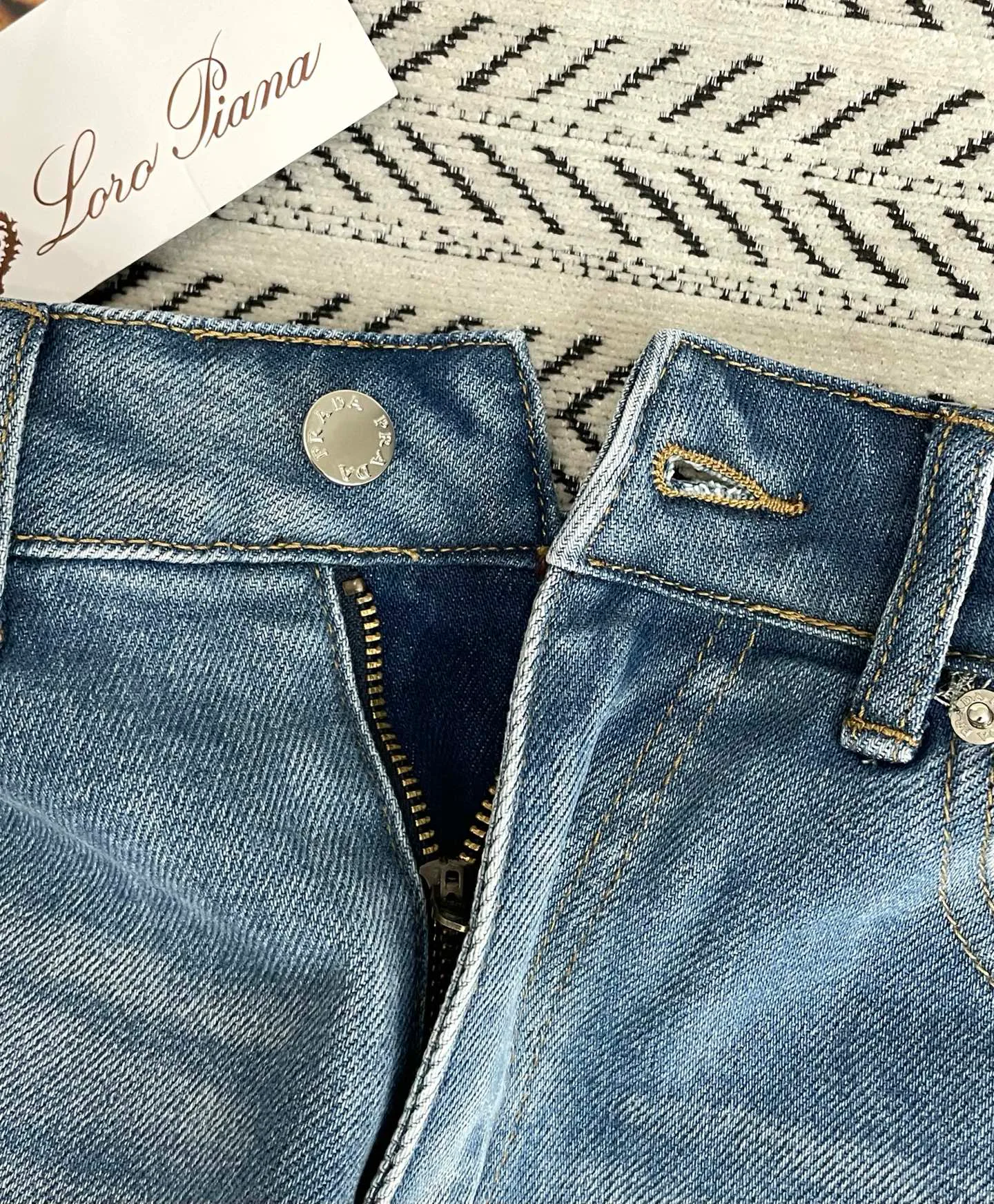 Шорты Женские Prada 11763862