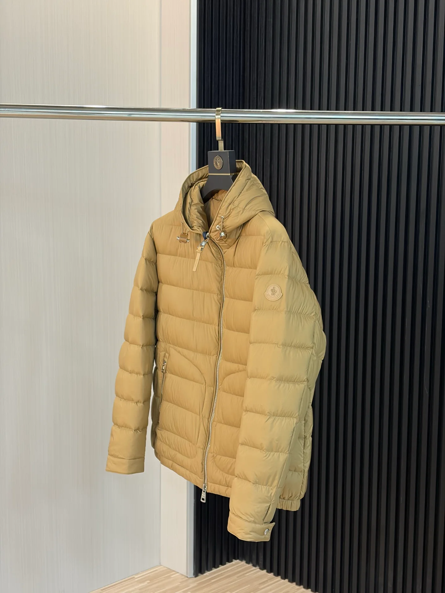 Куртки И Пуховики Женские Moncler 18188489