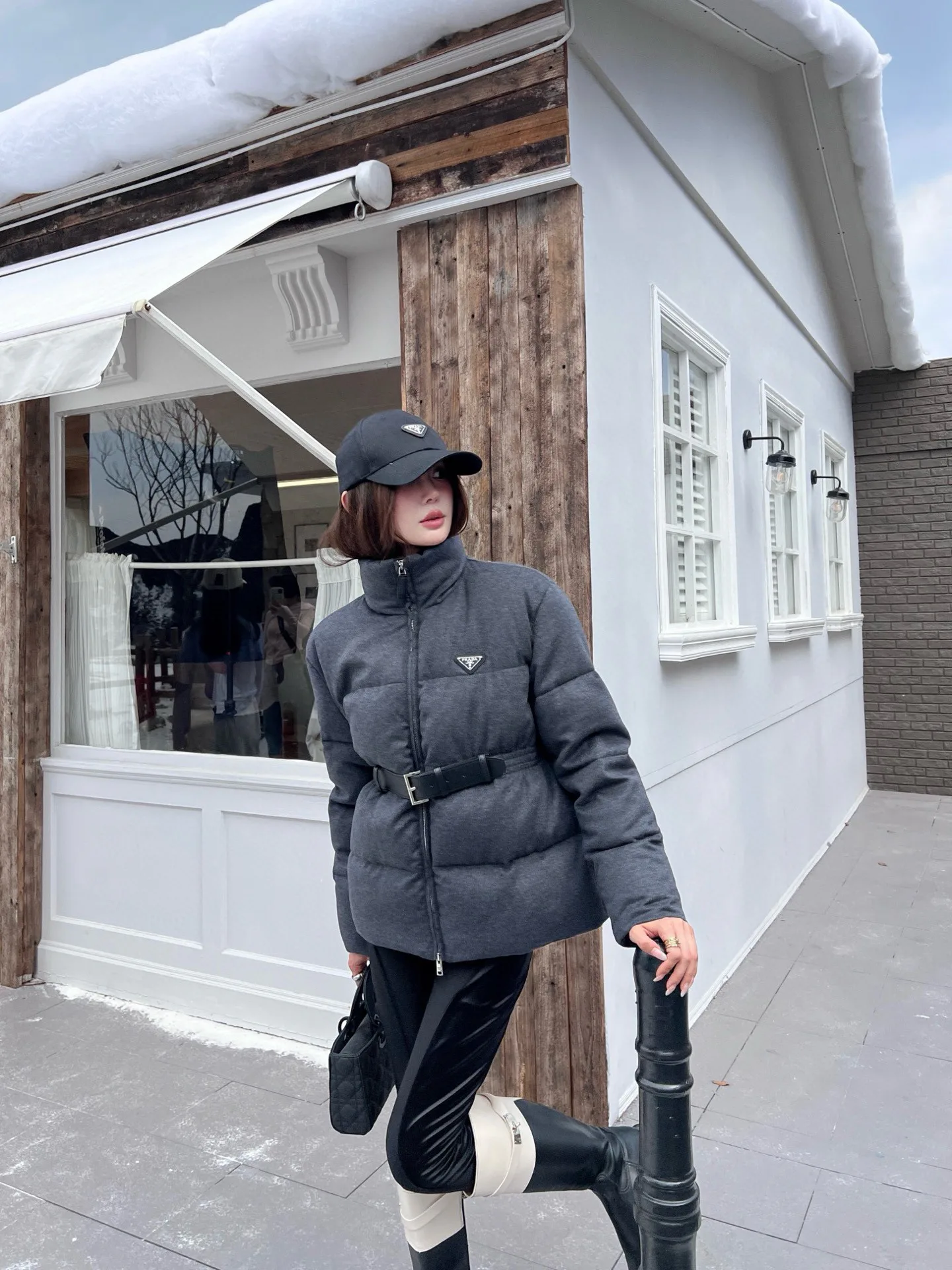 Куртки И Пуховики Женские Prada 373579