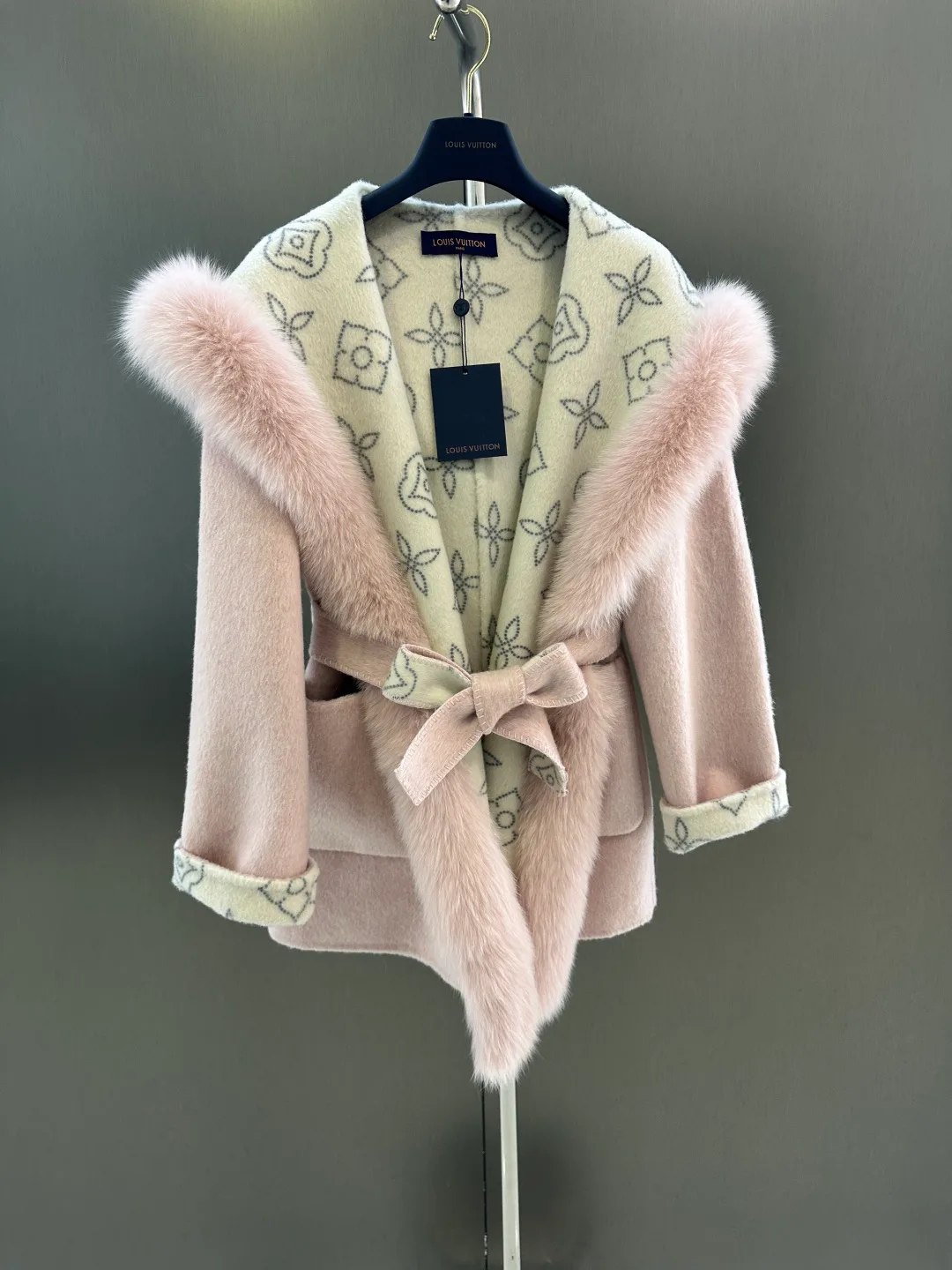 Пальто Женские Louis Vuitton 300636