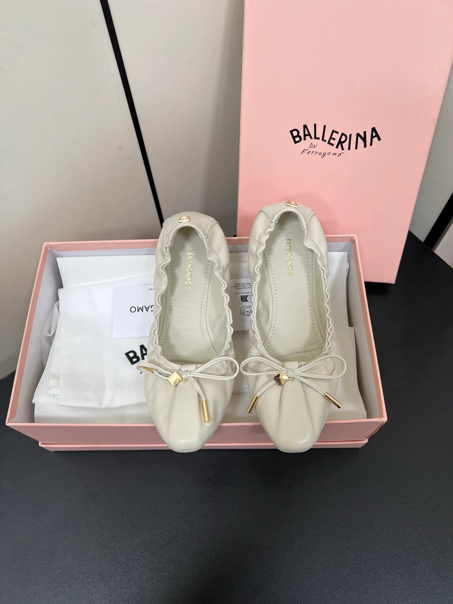 Балетки Женские Salvatore Ferragamo 578176