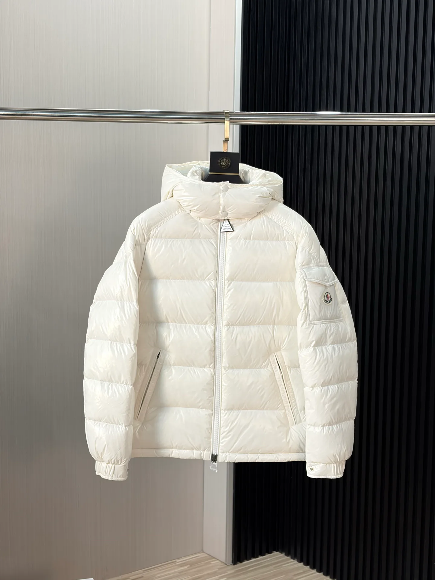 Куртки И Пуховики Женские Moncler 18228820