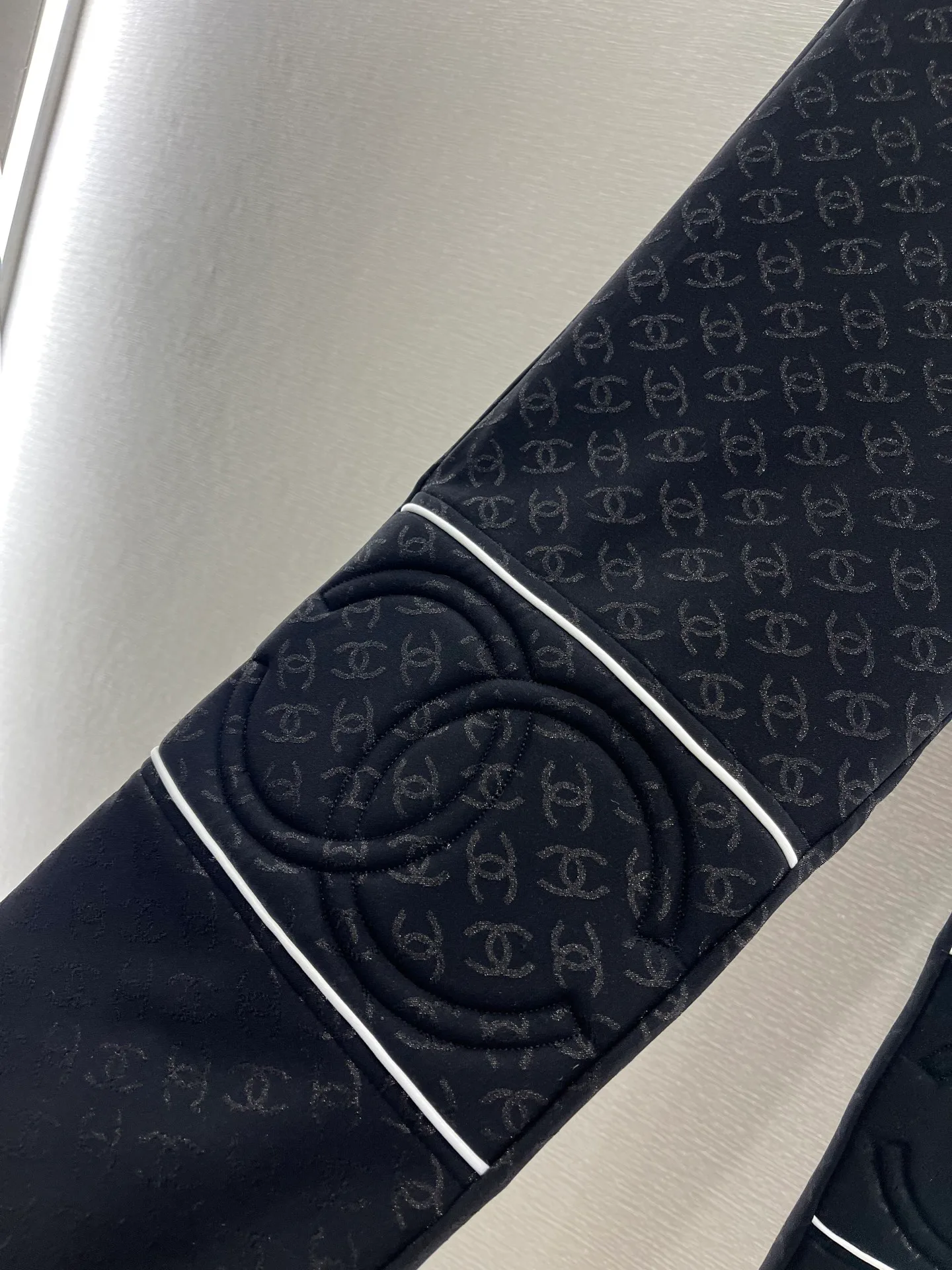 Куртки И Пуховики Женские Chanel 300340