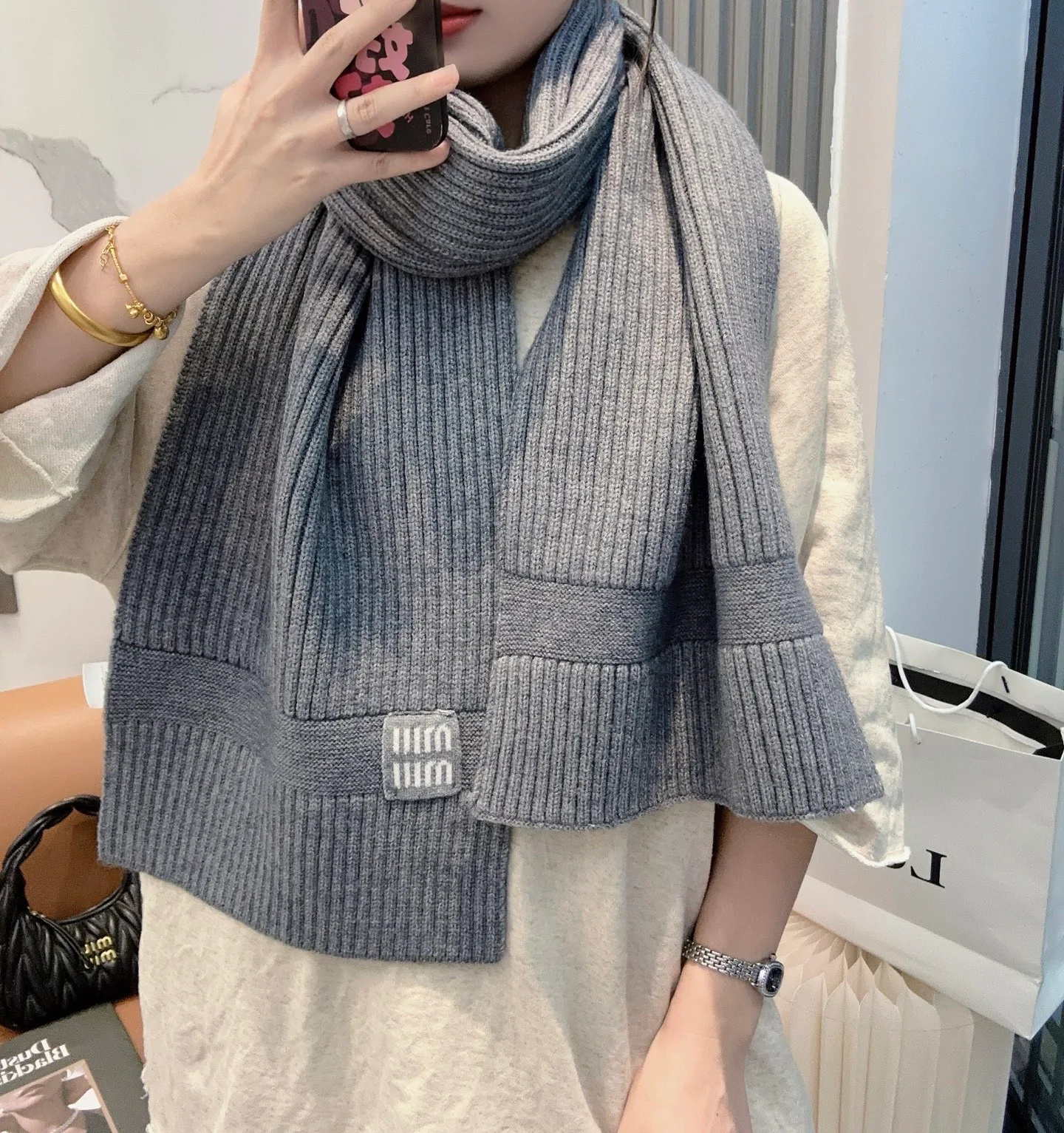 Шарфы Miu Miu 18105437