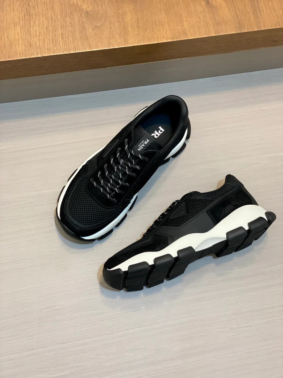 Кроссовки Мужские Prada 18055223