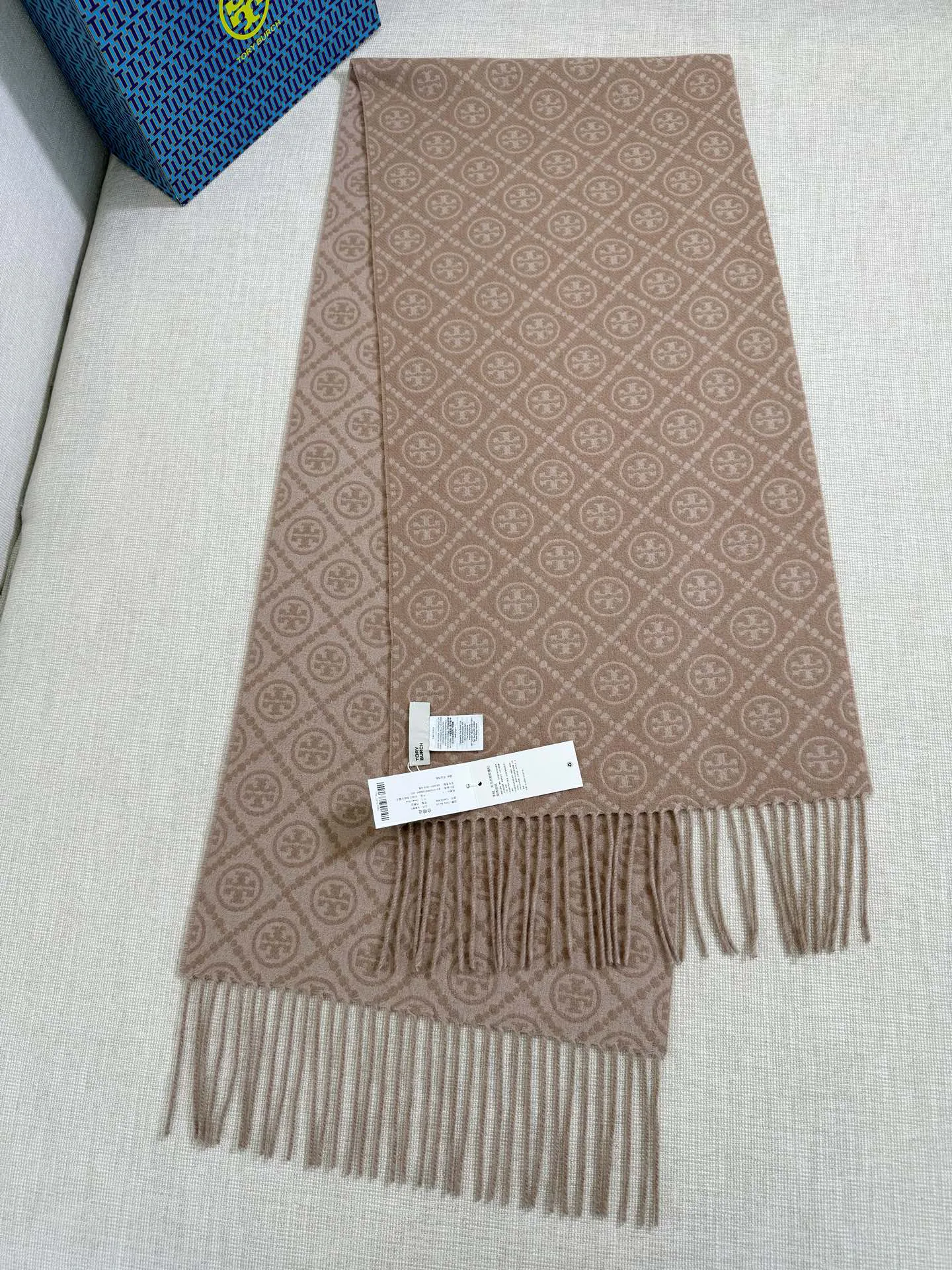 Шарфы Tory Burch 18462711