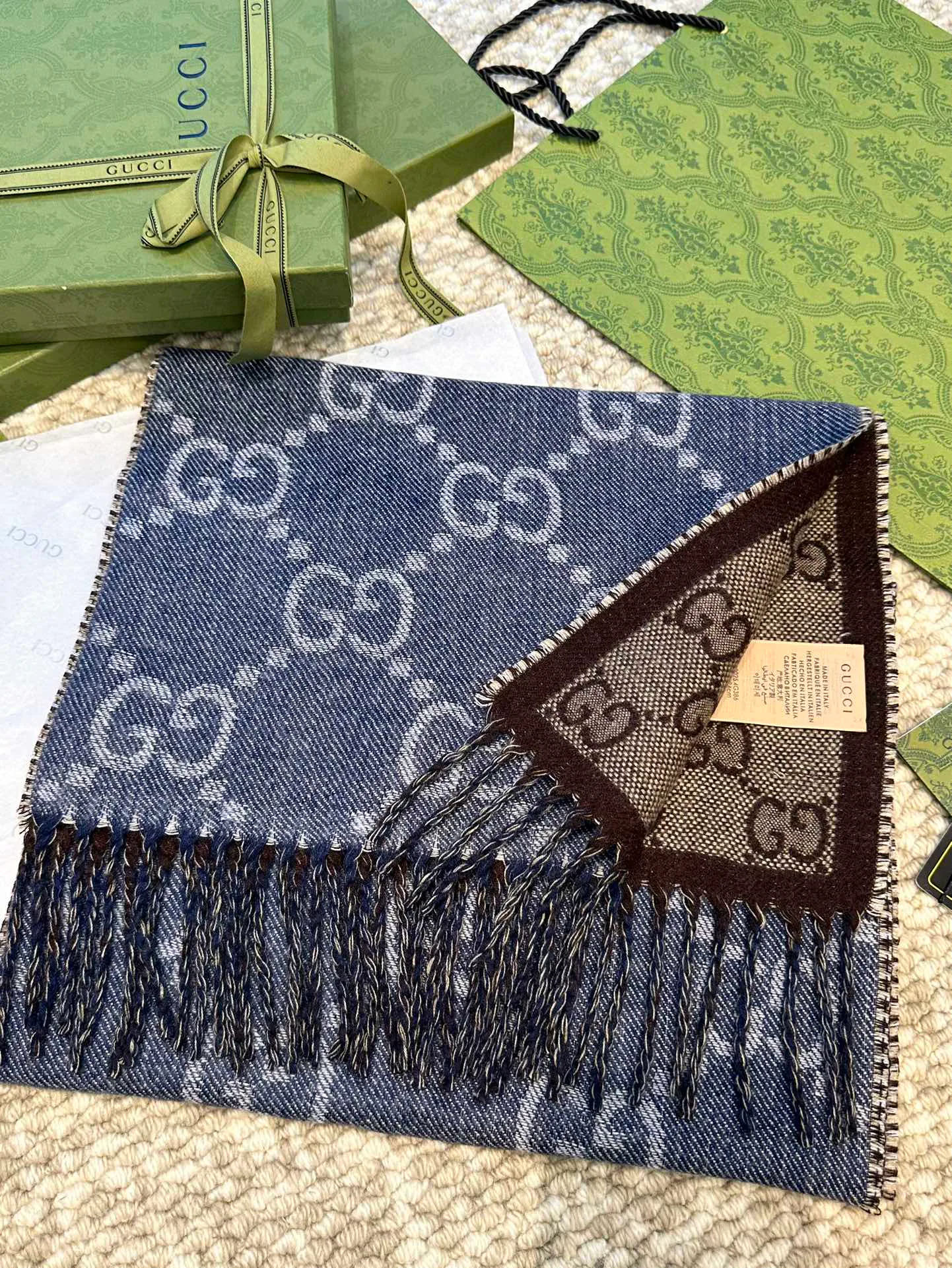 Шарфы Gucci 18105485