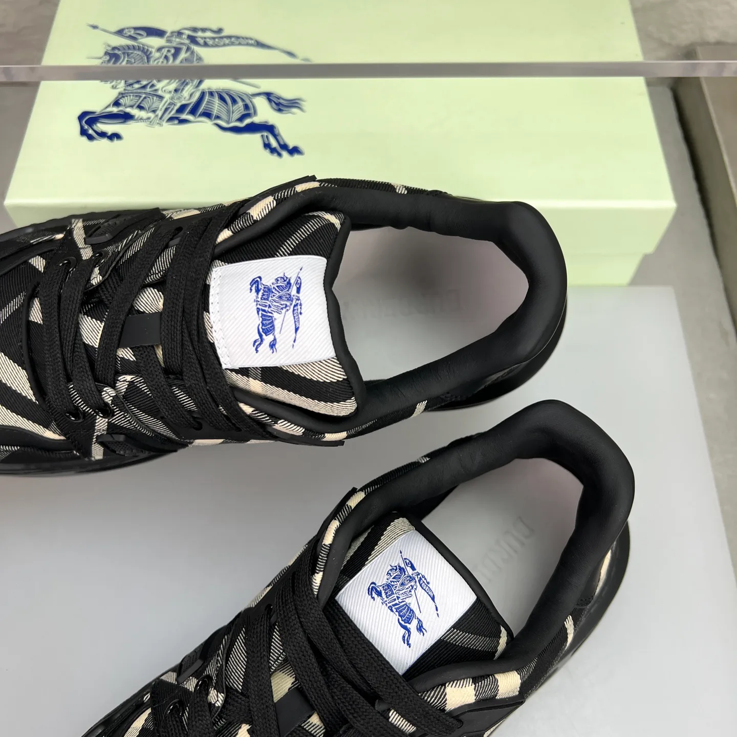 Кроссовки Мужские Burberry 11638116