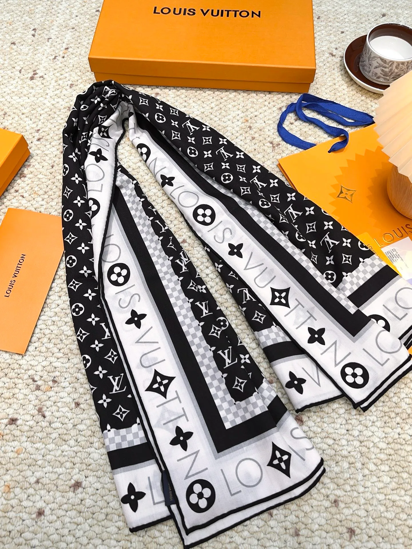 Шарфы Louis Vuitton 136879