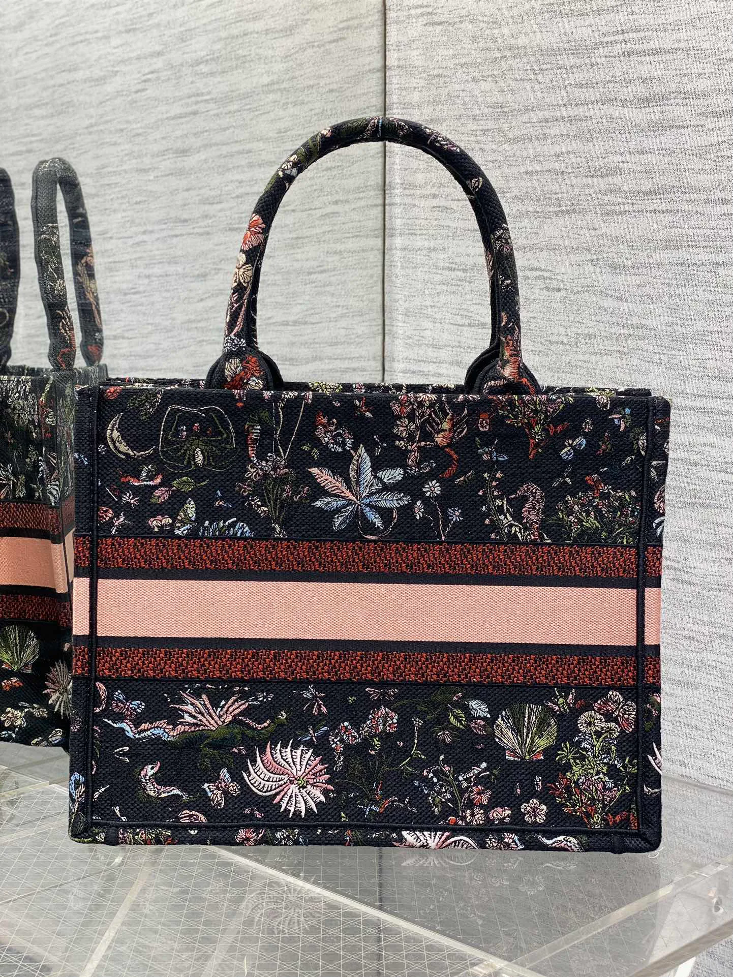 Классические Сумки Женские Christian Dior 13227189