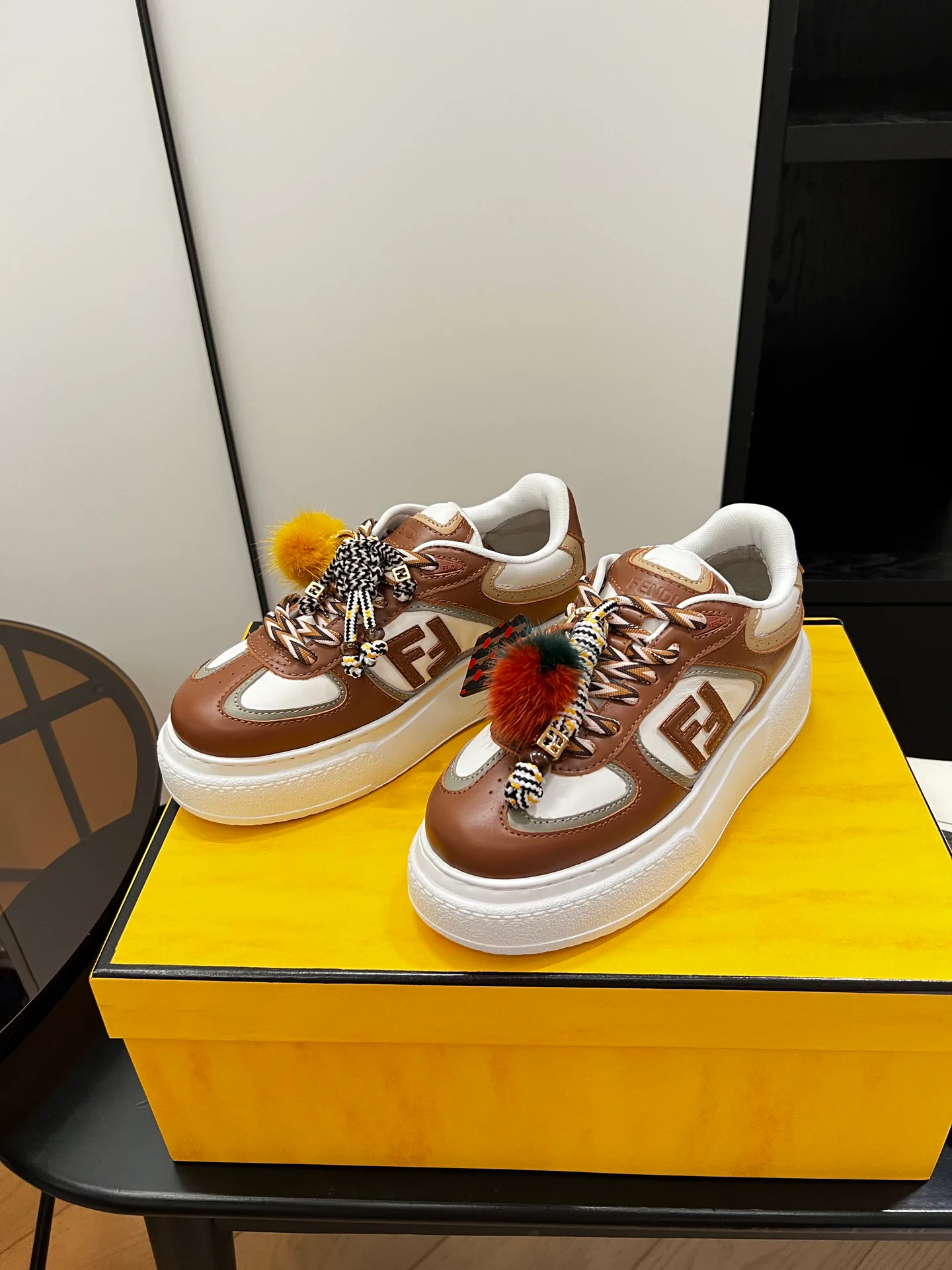 Кроссовки Женские Fendi 515266