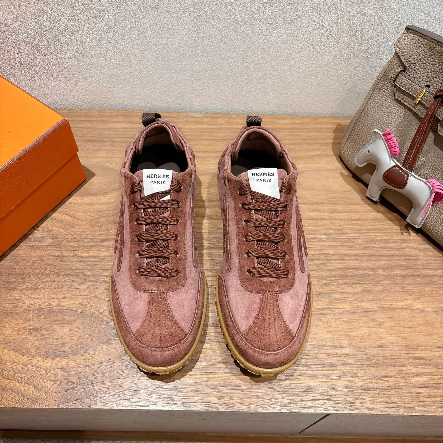 Кроссовки Женские Hermes 10189045