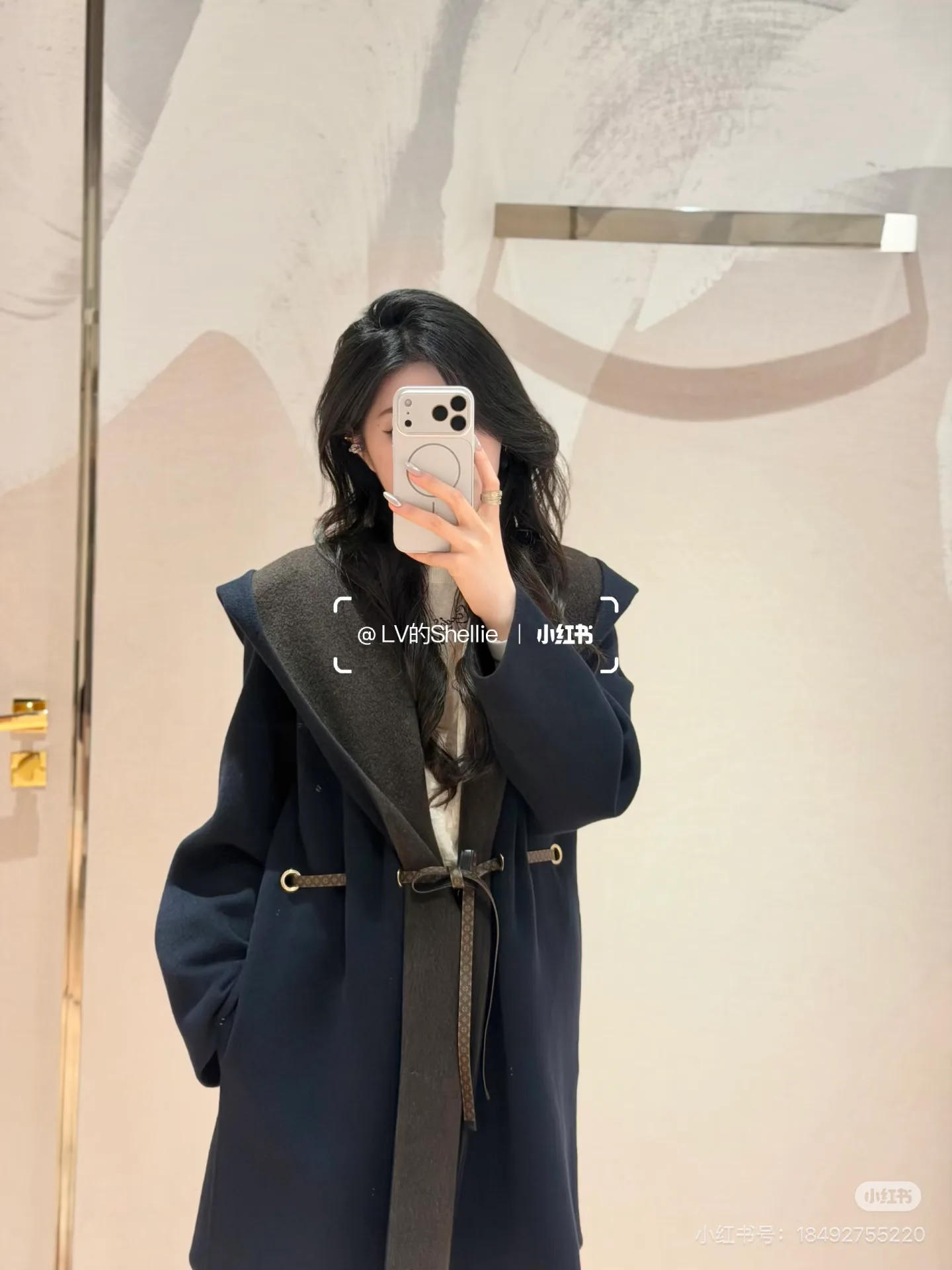 Пальто Женские Louis Vuitton 18873437