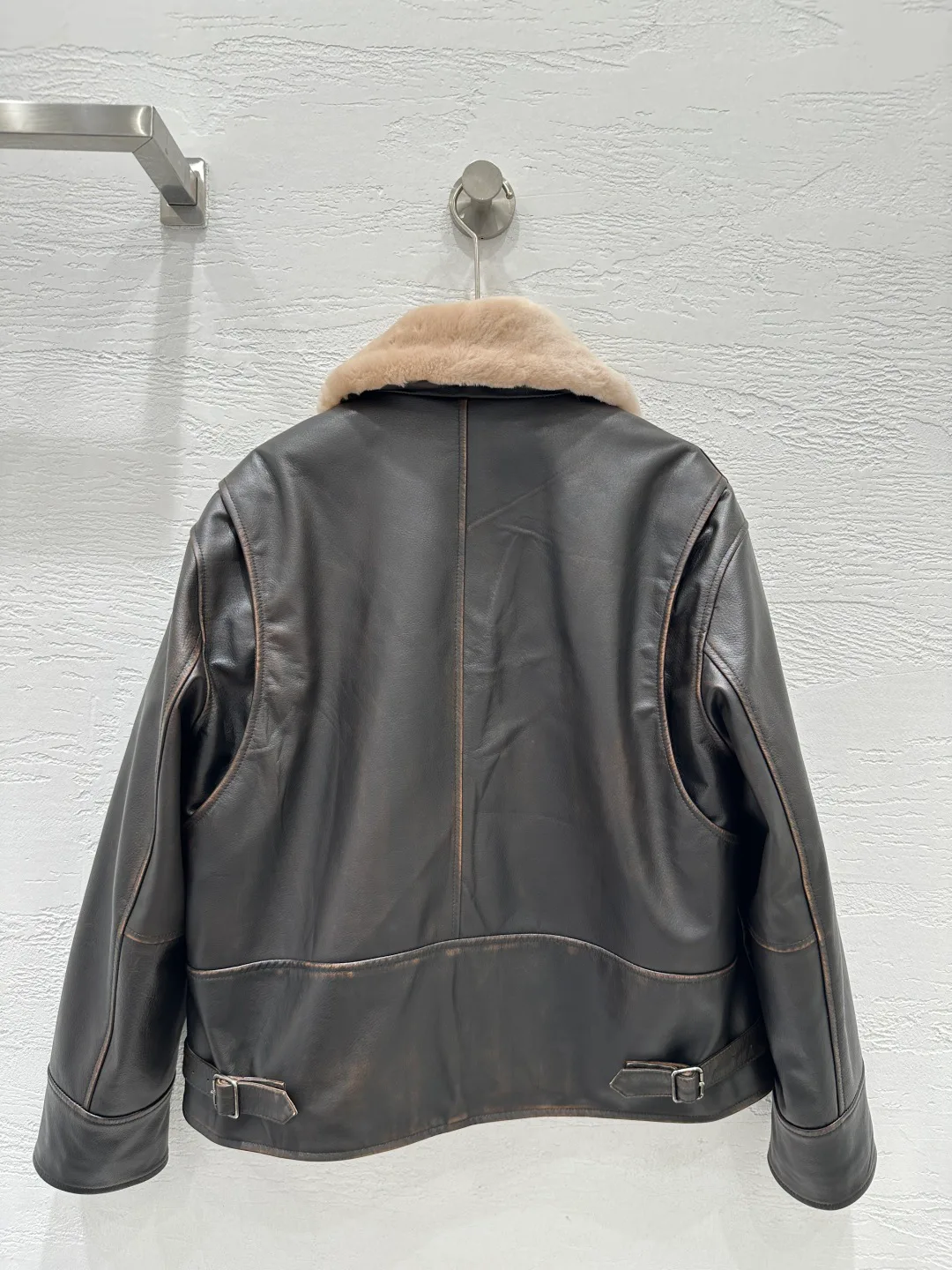 Кожаные Куртки И Дублёнки Женские Miu Miu 853659