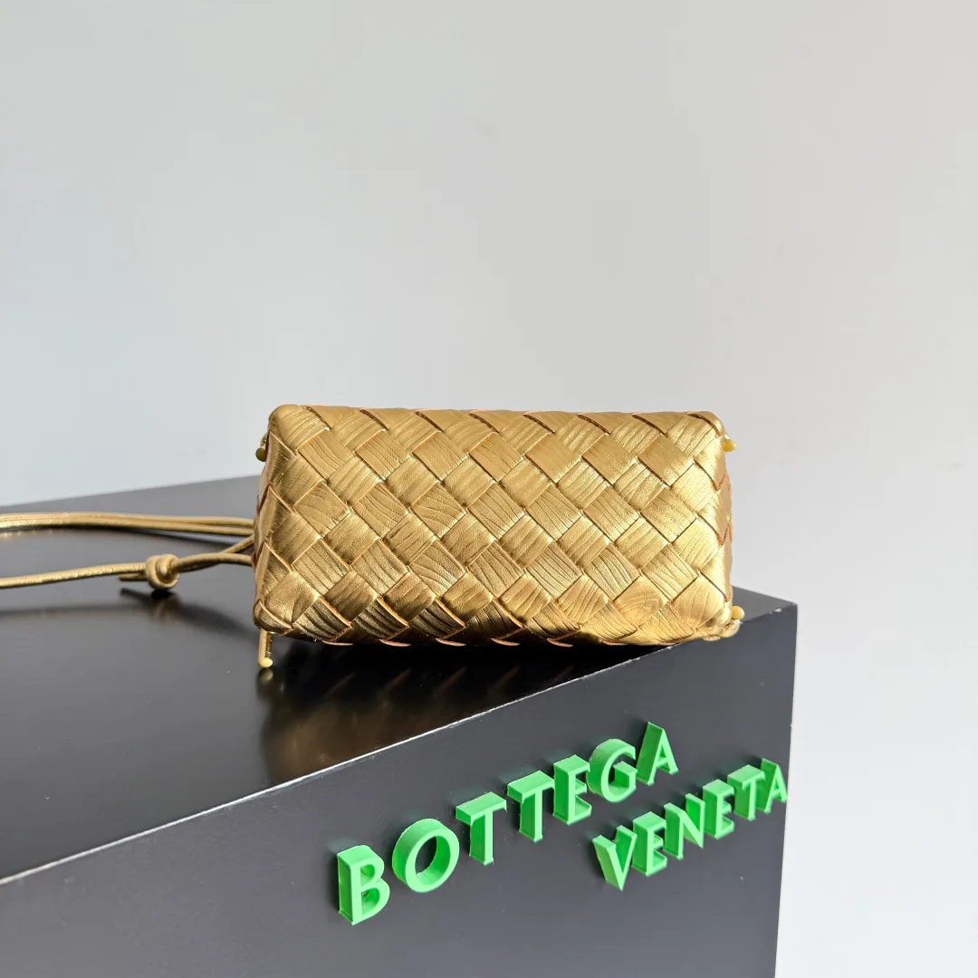 Сумки На Ремне Женские Bottega Veneta 11386899