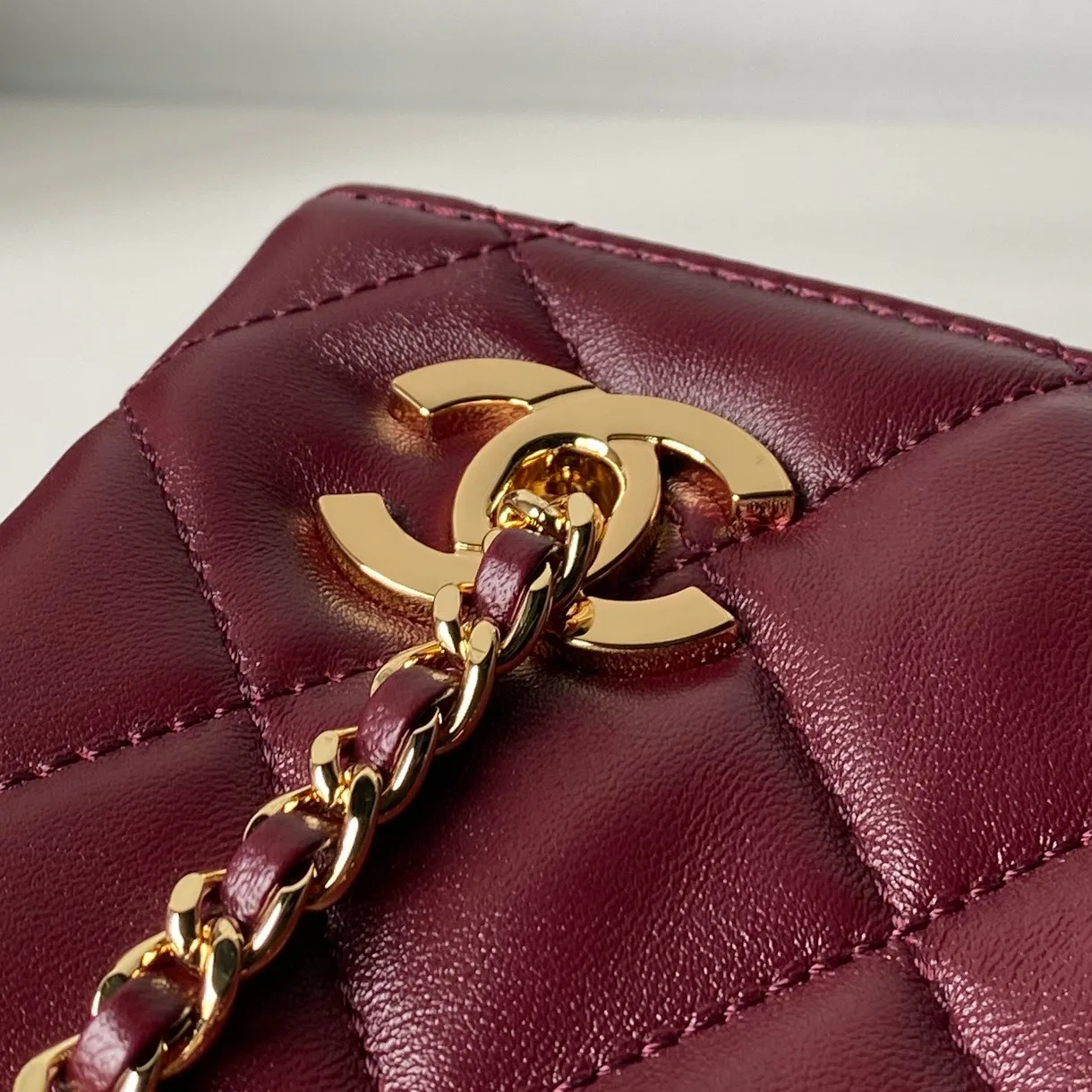 Классические Сумки Женские Chanel 18207840