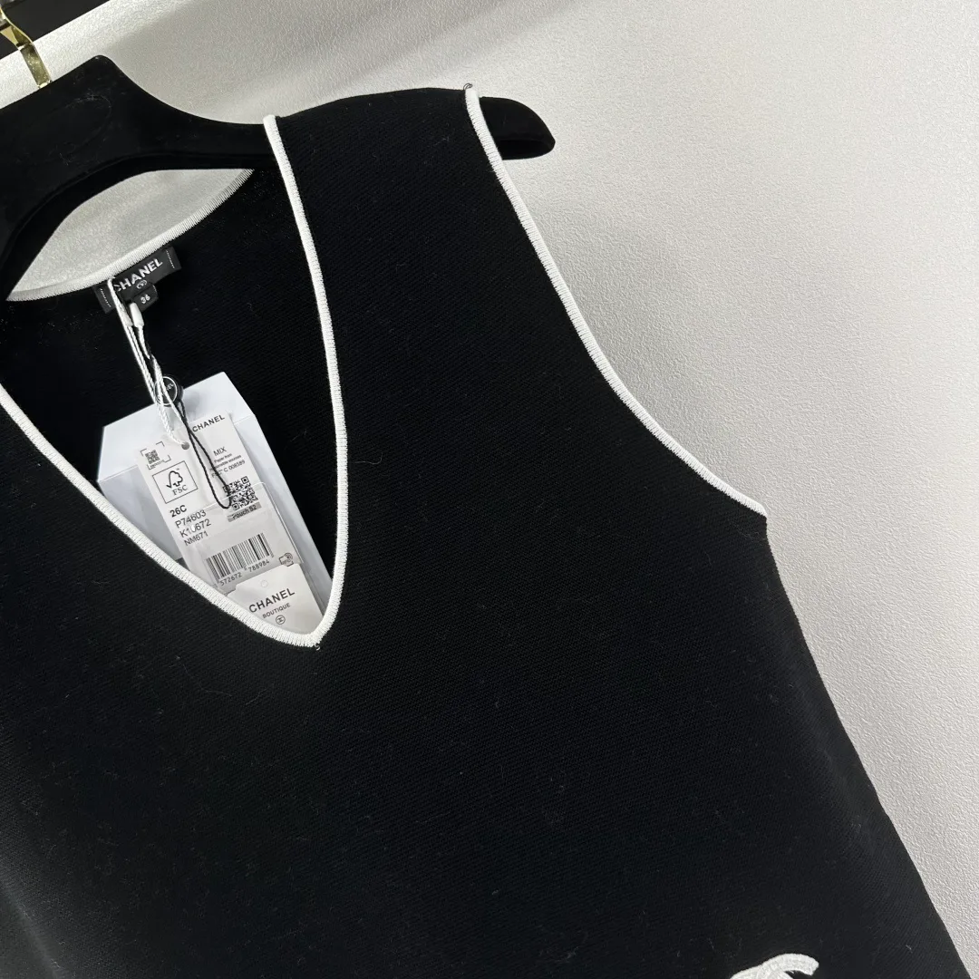 Жилеты Женские Chanel 11455054