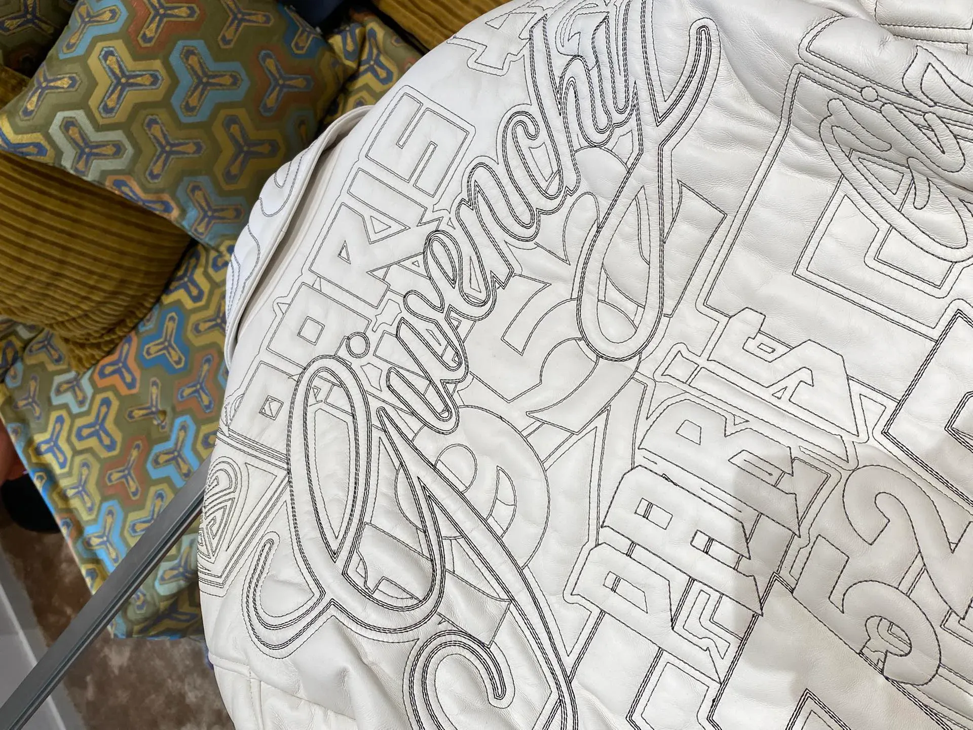 Куртки И Пуховики Мужские Givenchy 608734