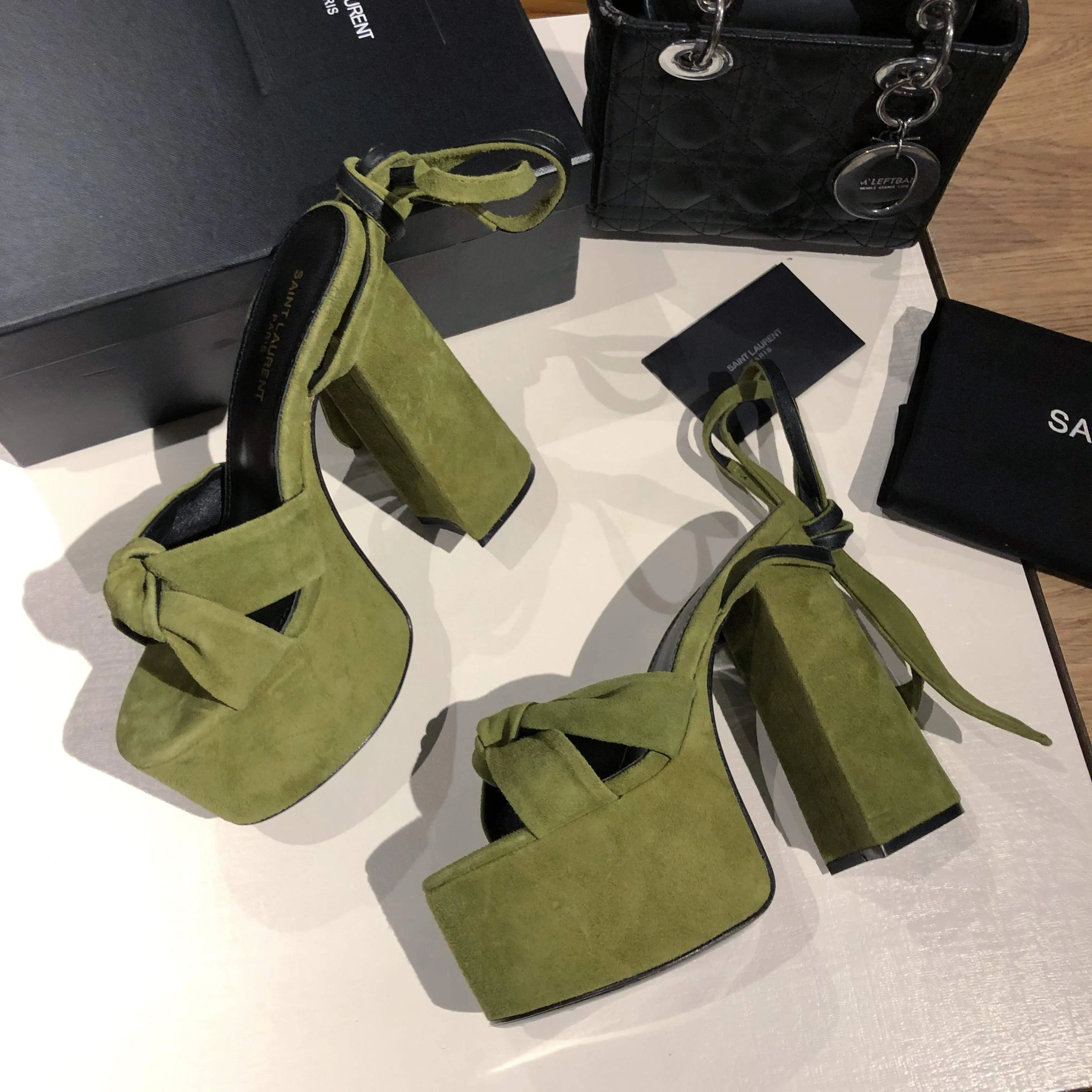 Босоножки Женские Saint Laurent 11220445