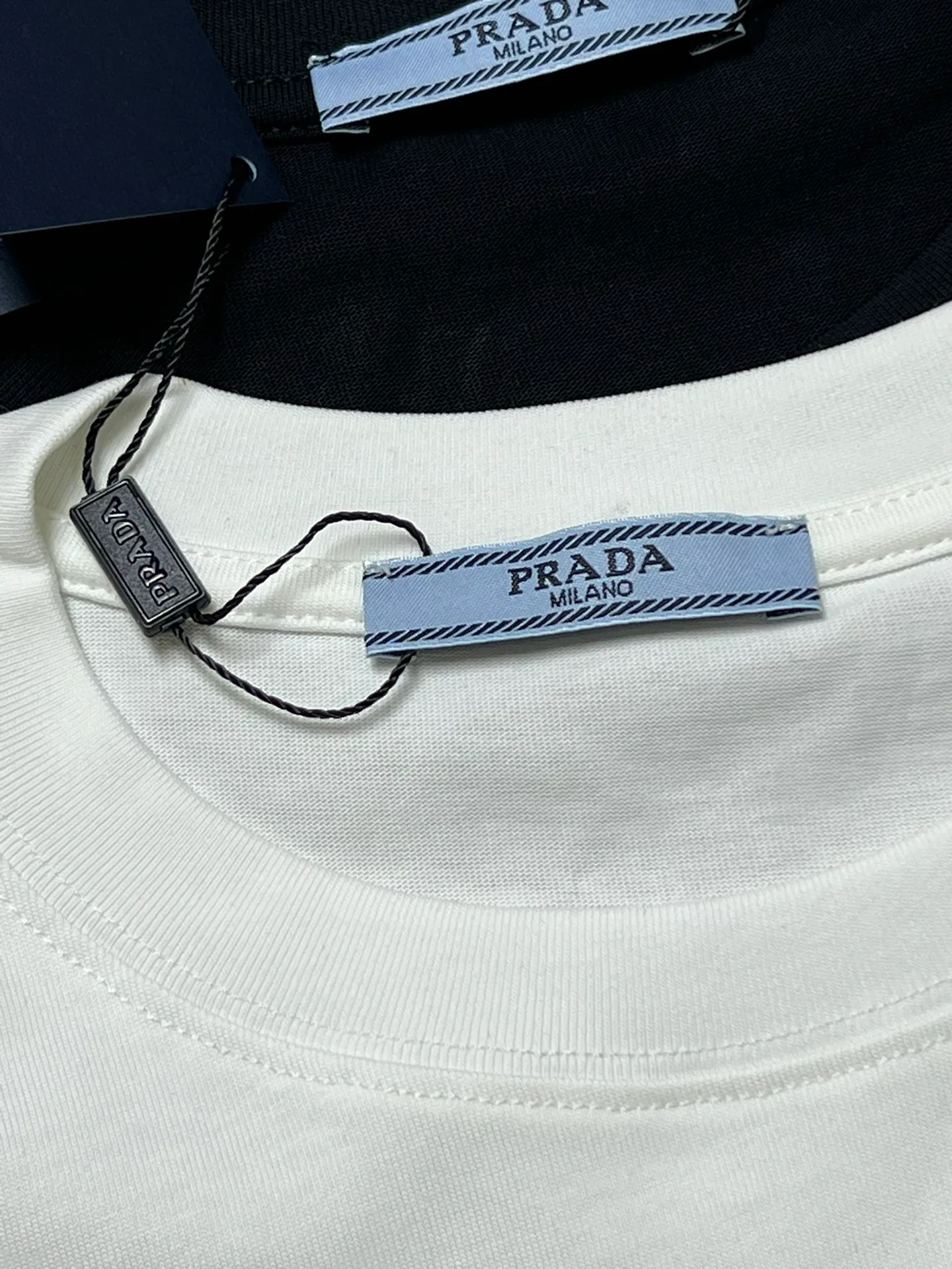 Футболки Женские Prada 11575057