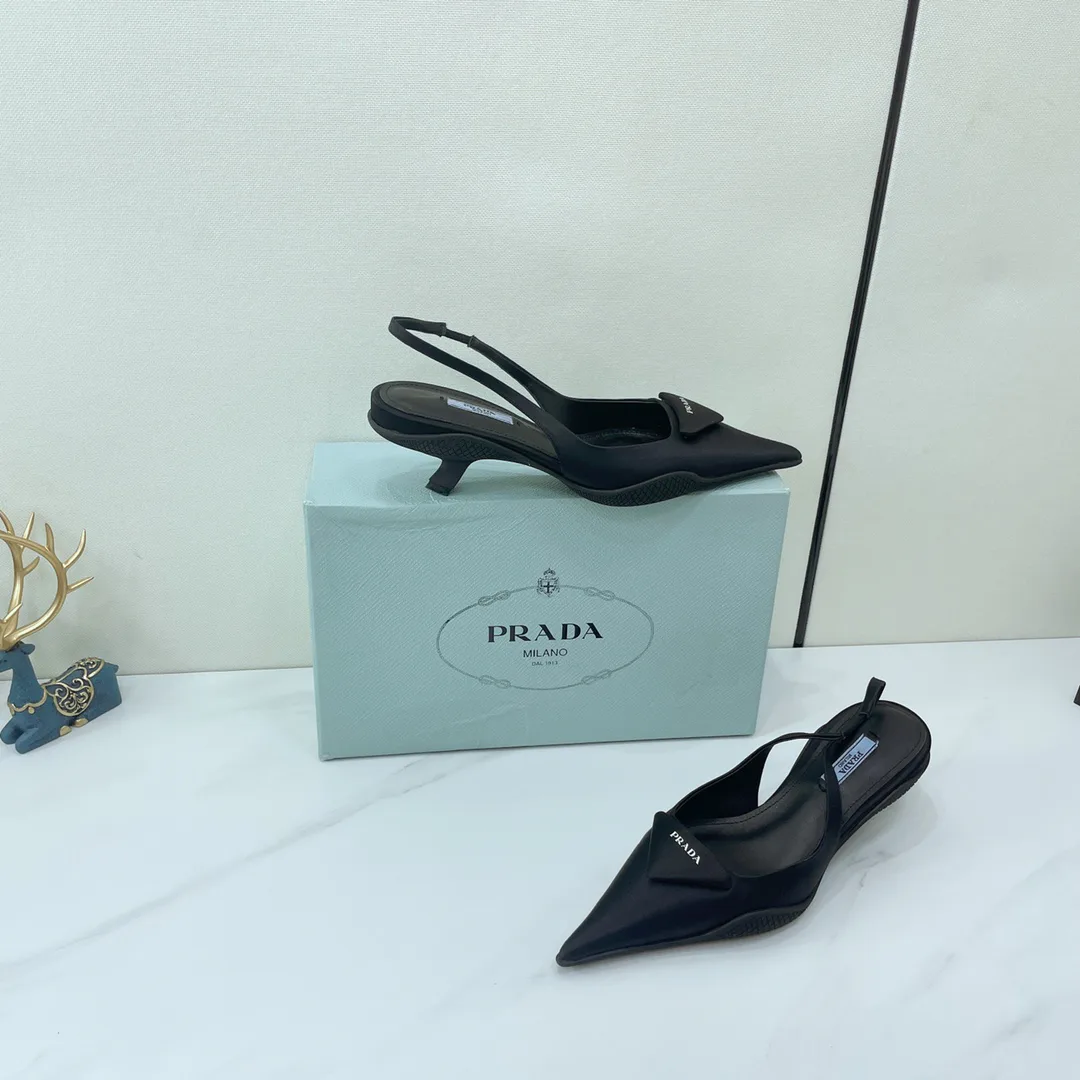 Туфли Женские Prada 10611344