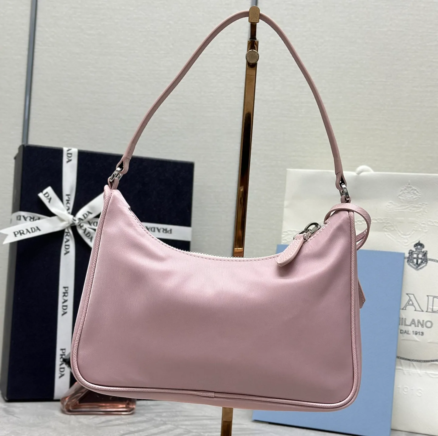 Сумки На Ремне Женские Prada 11682041