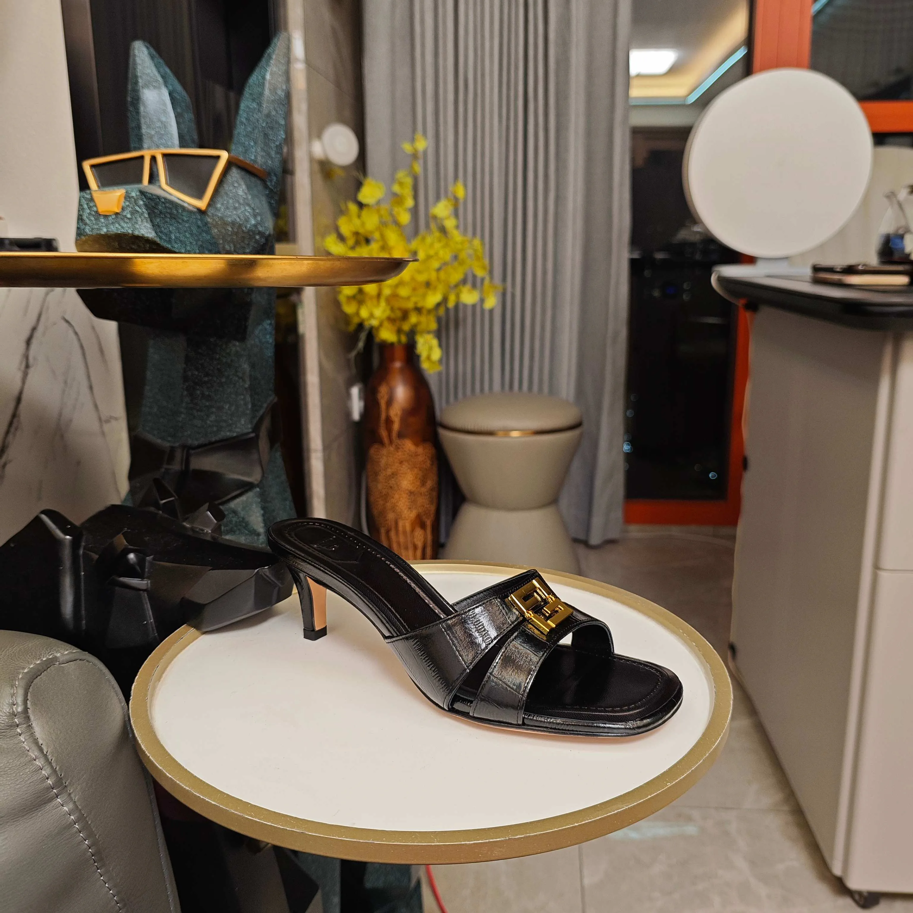 Босоножки Женские Fendi 3921536