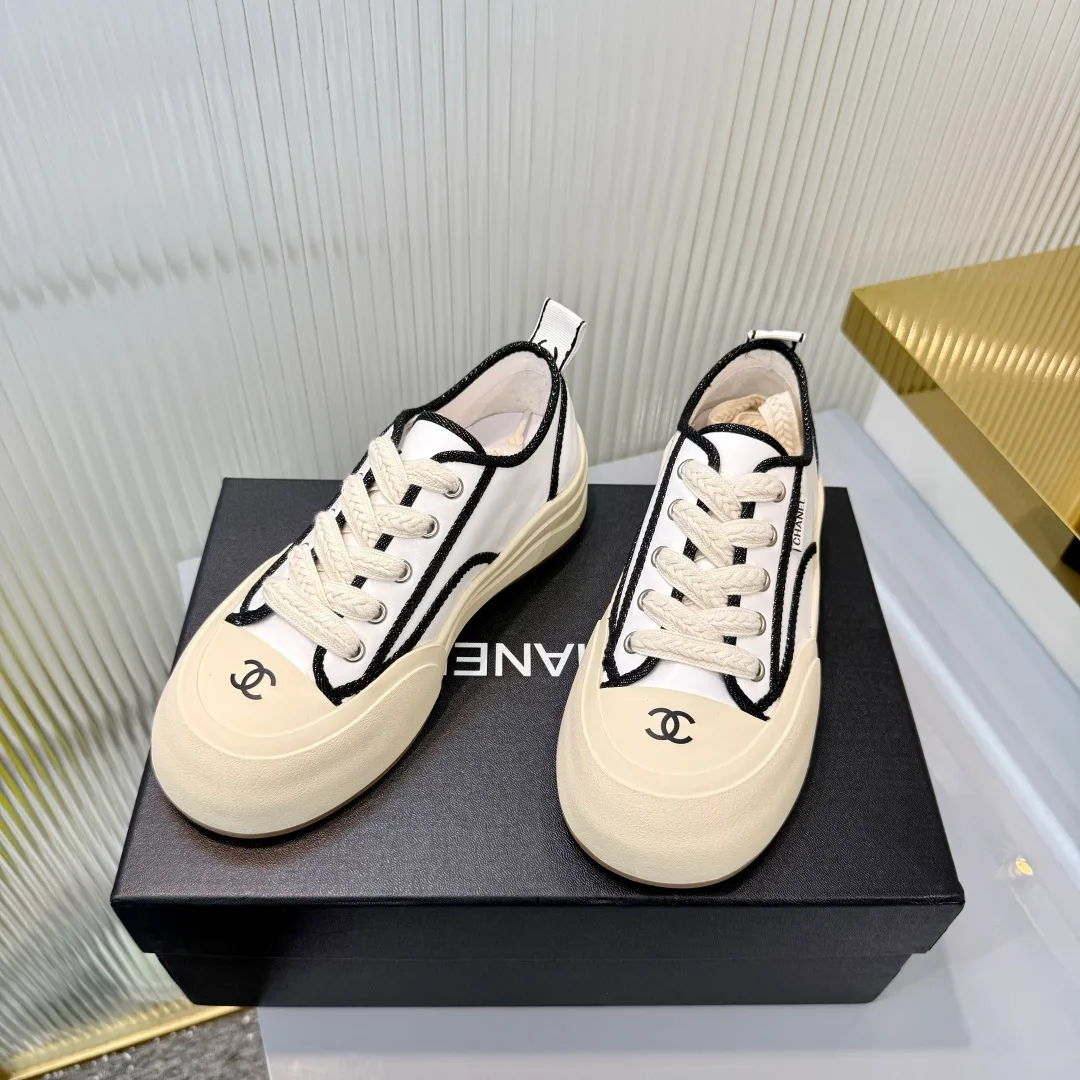 Кроссовки Женские Chanel 18366984