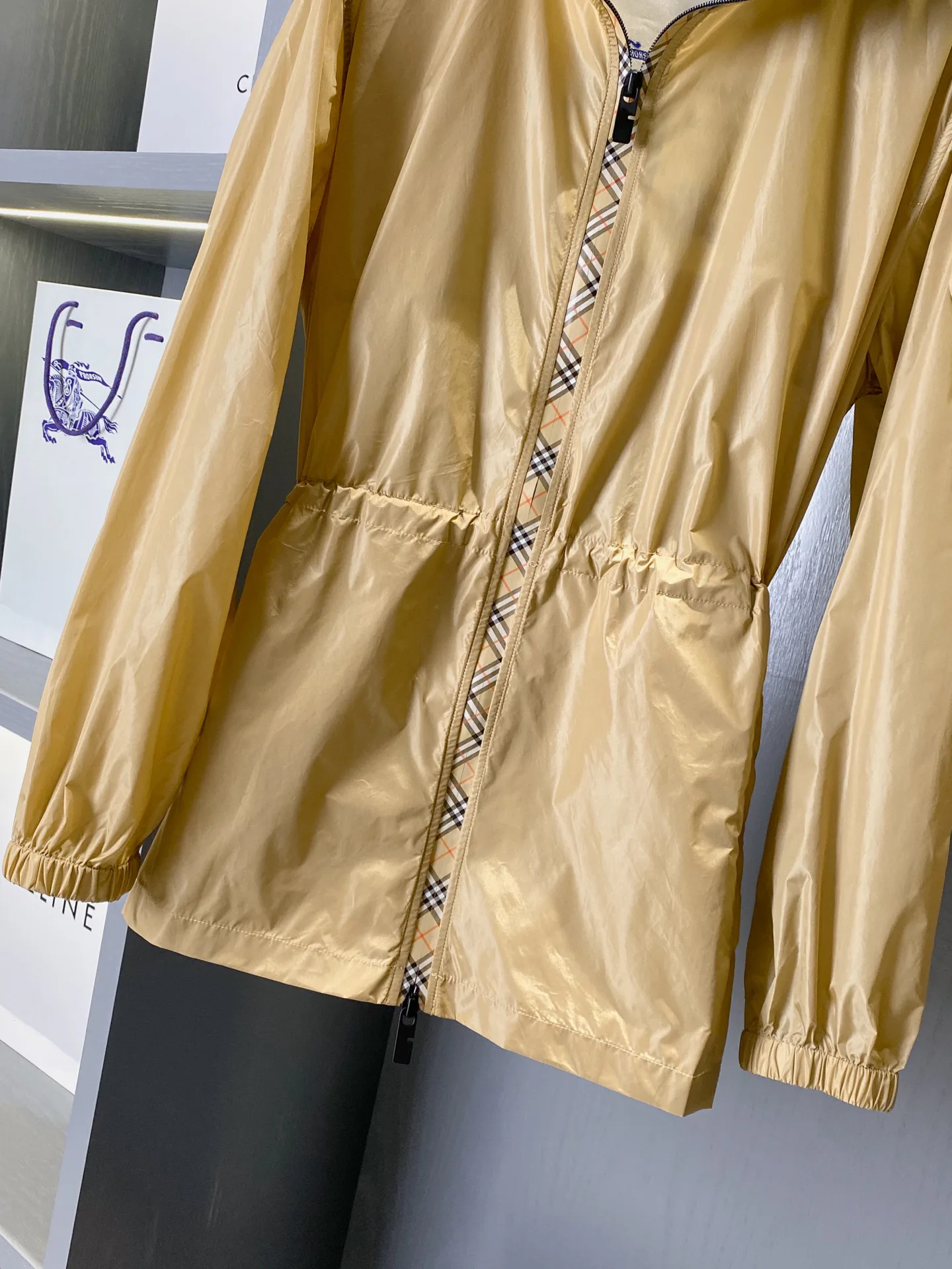 Куртки И Пуховики Женские Burberry 12778562