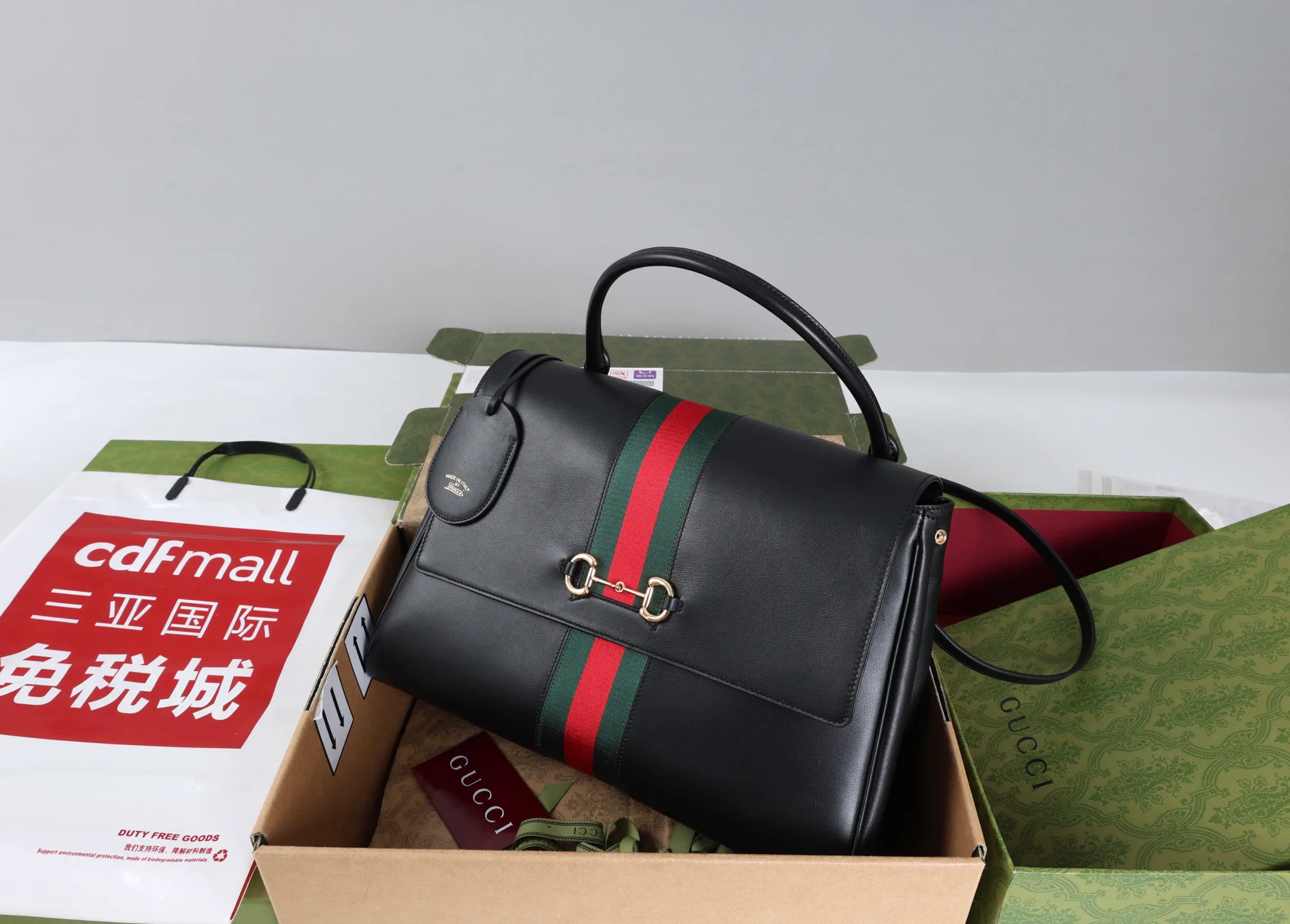 Классические Сумки Женские Gucci 18250588