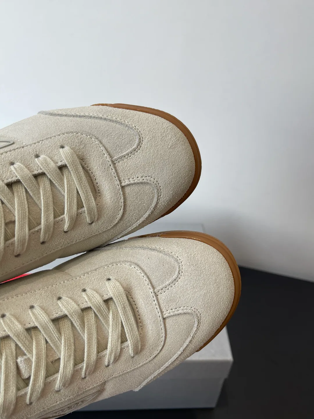 Кроссовки Женские Prada 199560