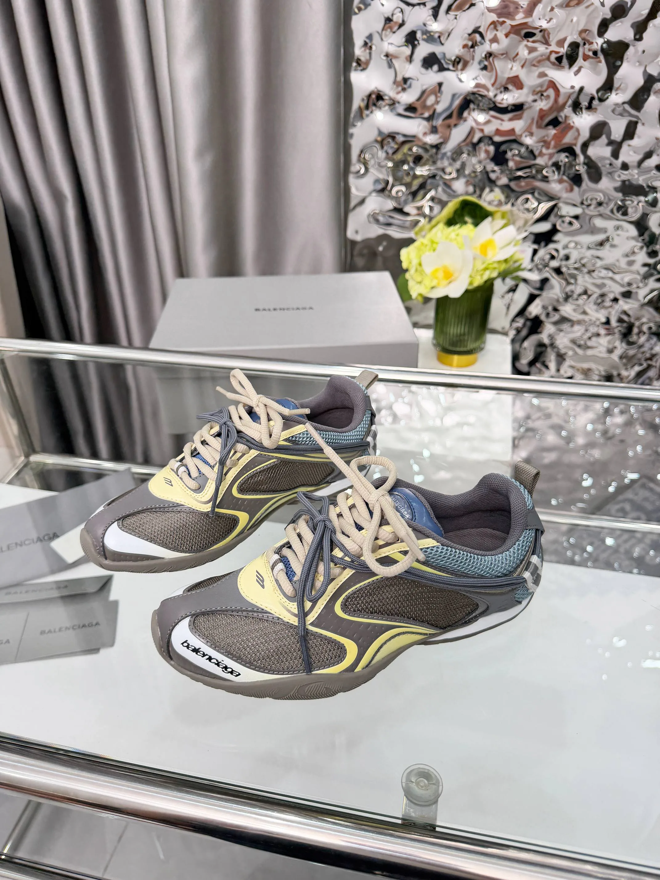 Кроссовки Женские Balenciaga 13080101