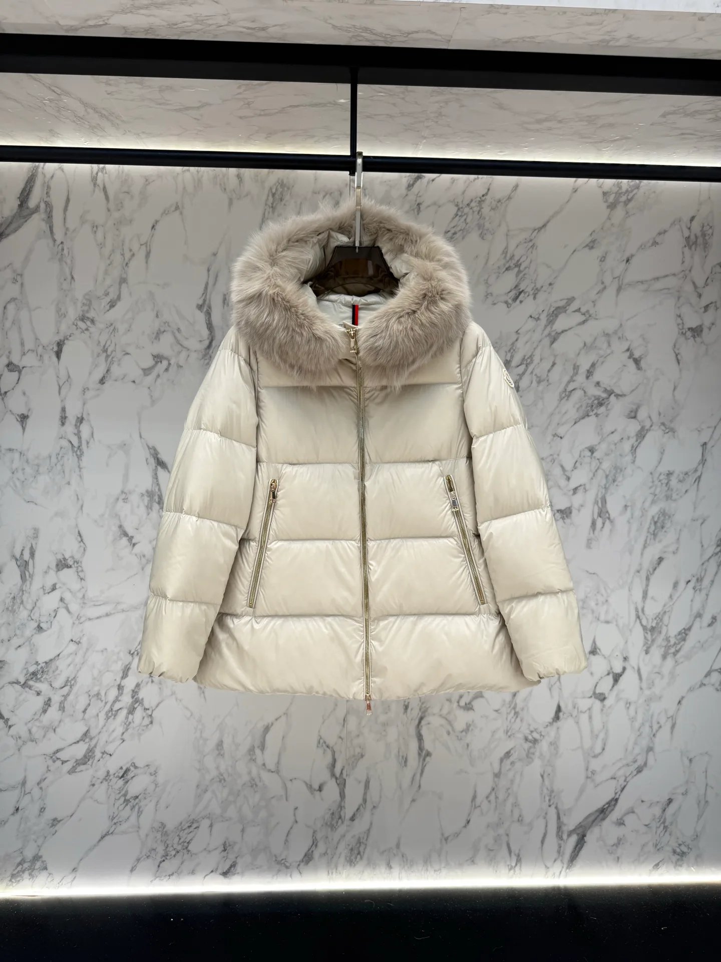 Куртки И Пуховики Женские Moncler 19426819