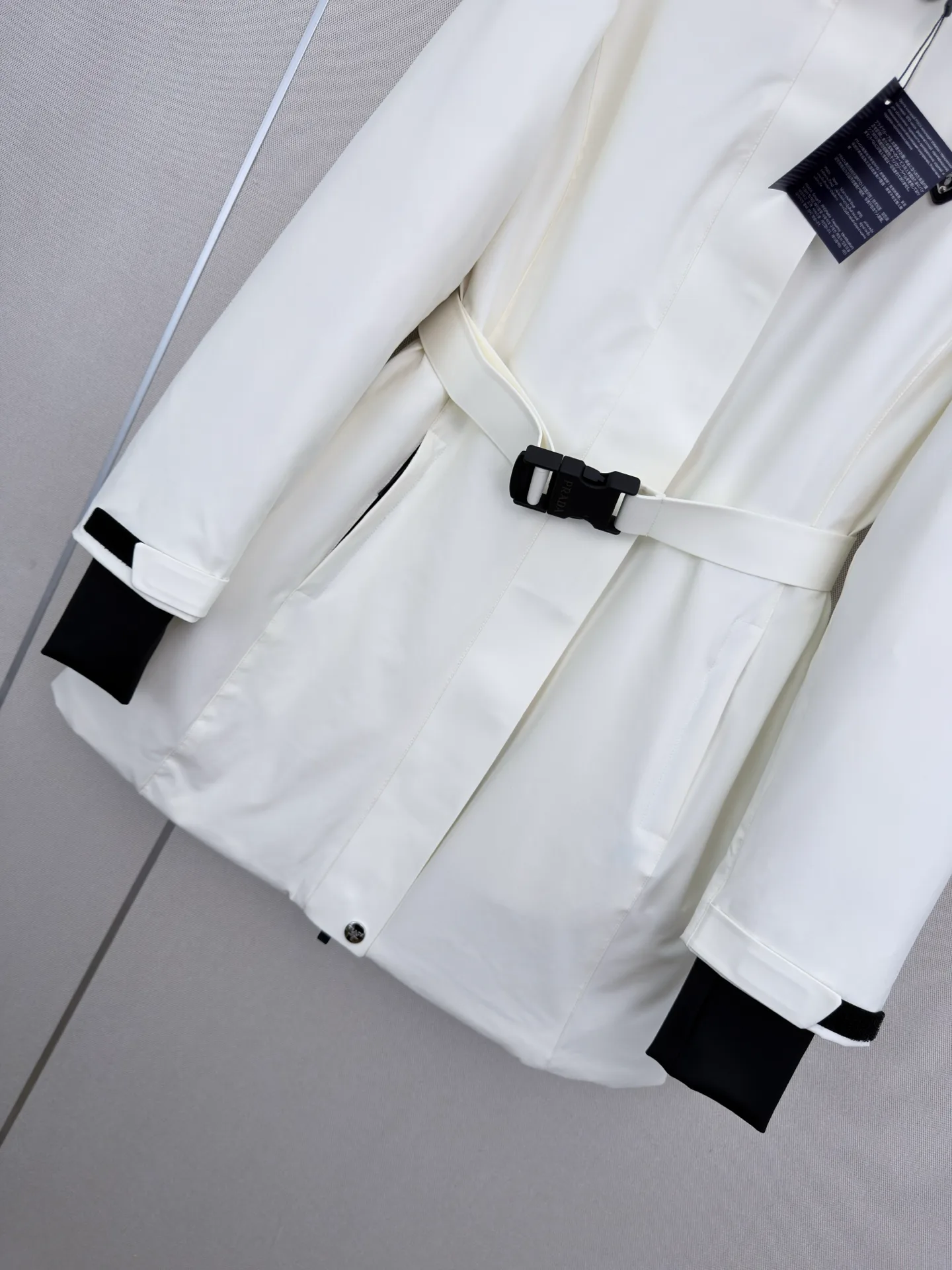 Куртки И Пуховики Женские Prada 19589647