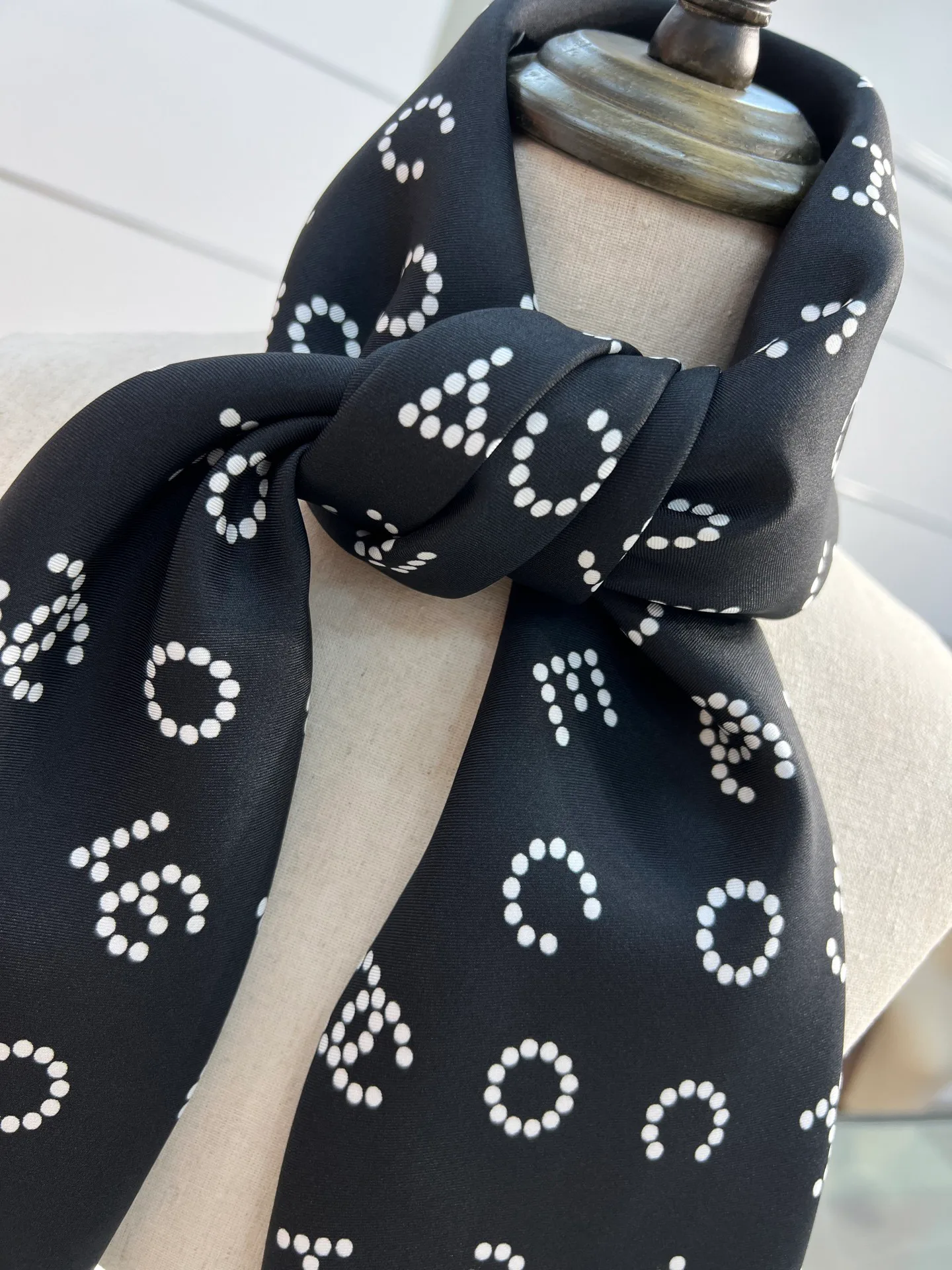 Шарфы Chanel 136903